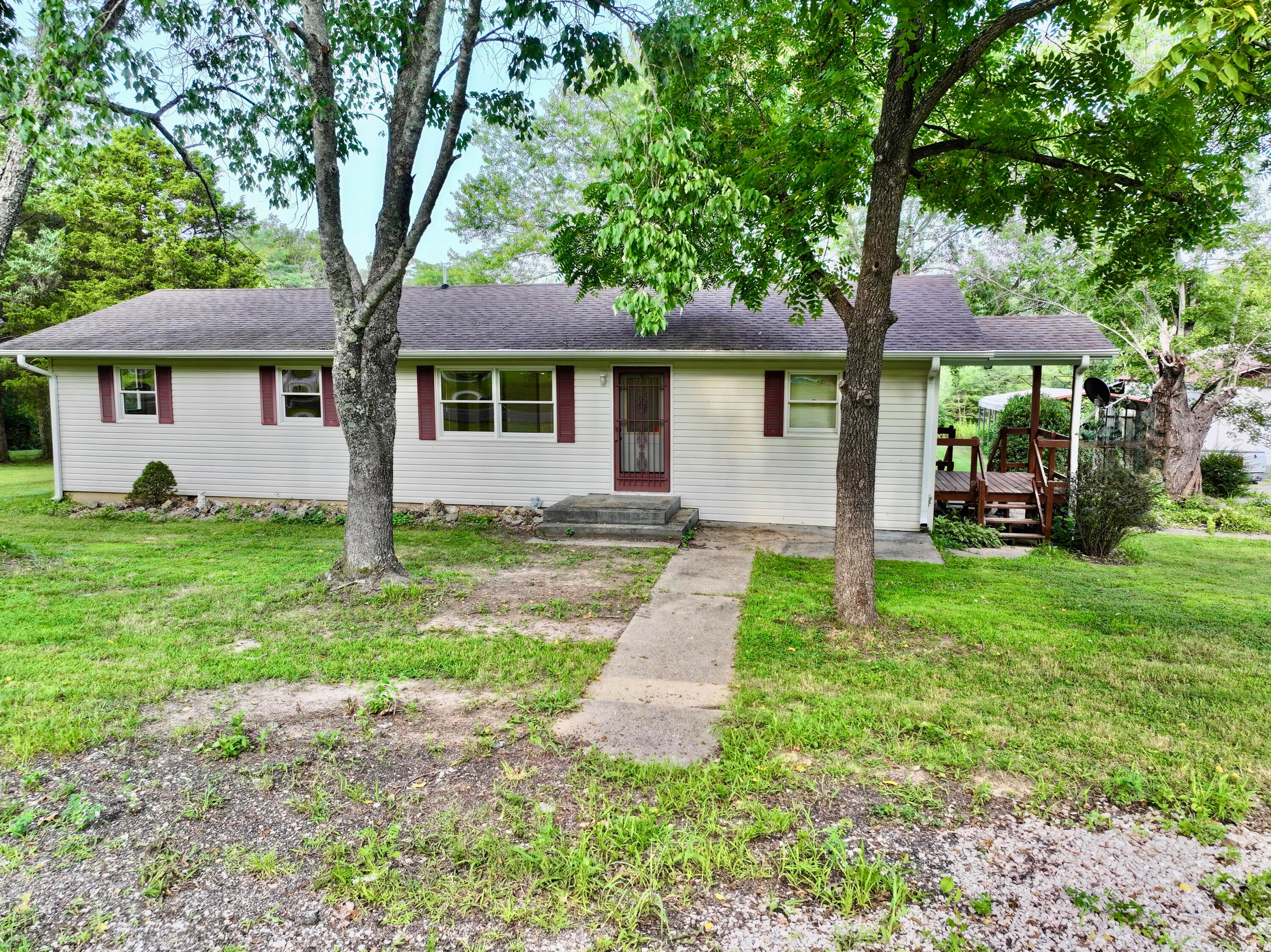 8028 Weaver Street — photo