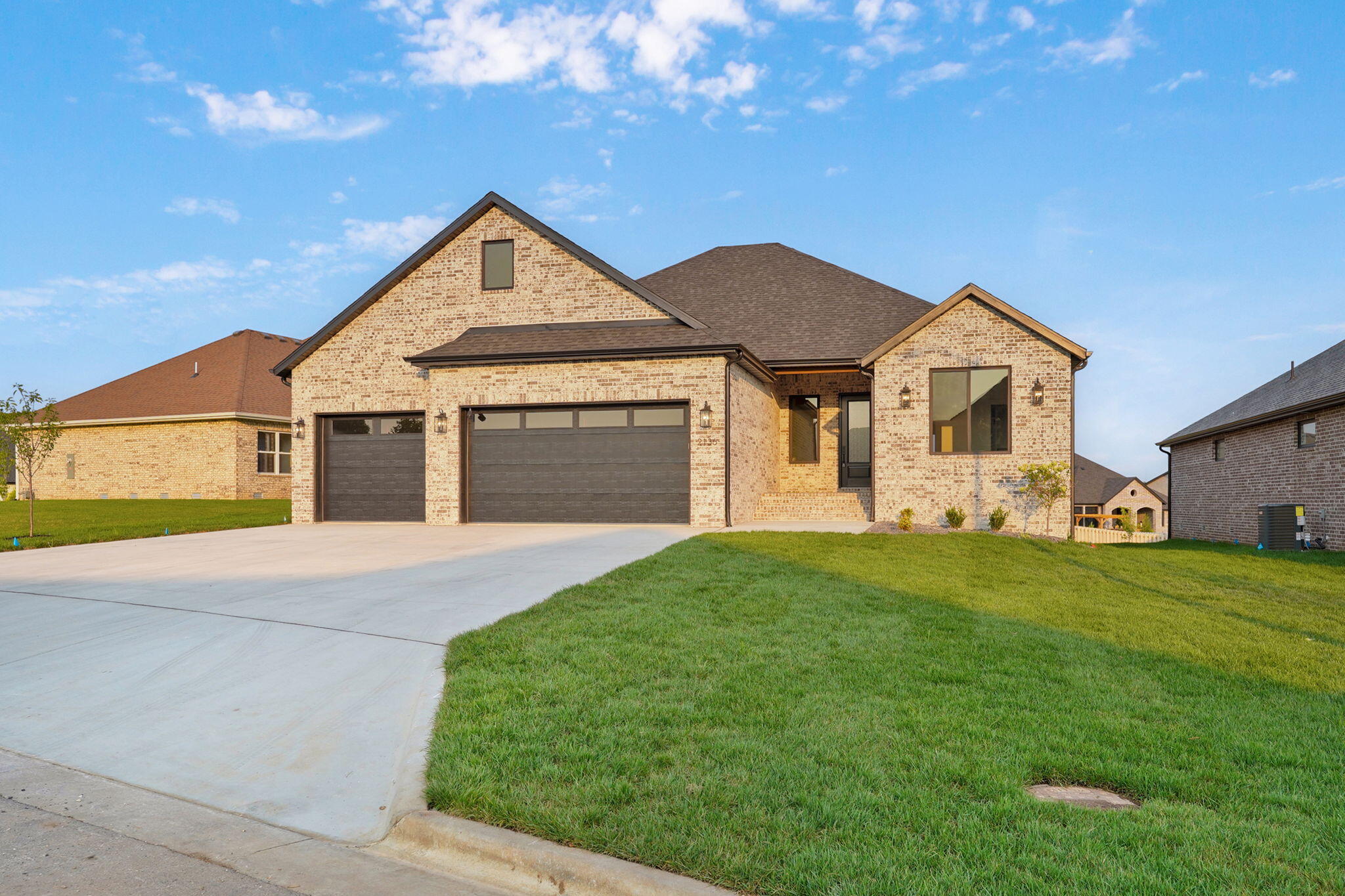 2136 N Sun Valley Drive — photo