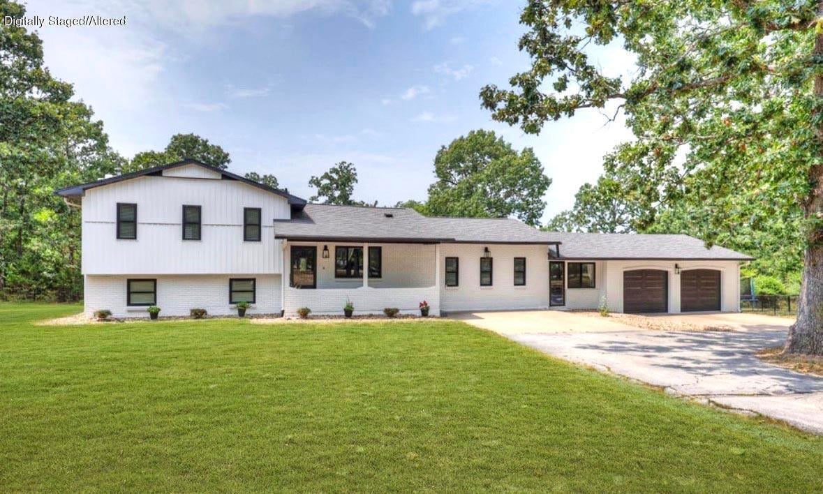 5378 Greenwich Lane — photo