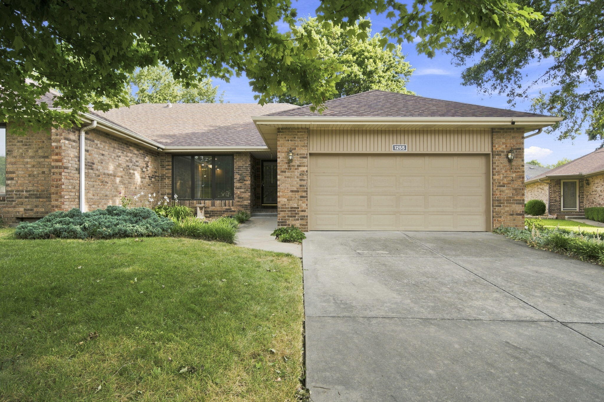 1255 E Lafayette Court — photo