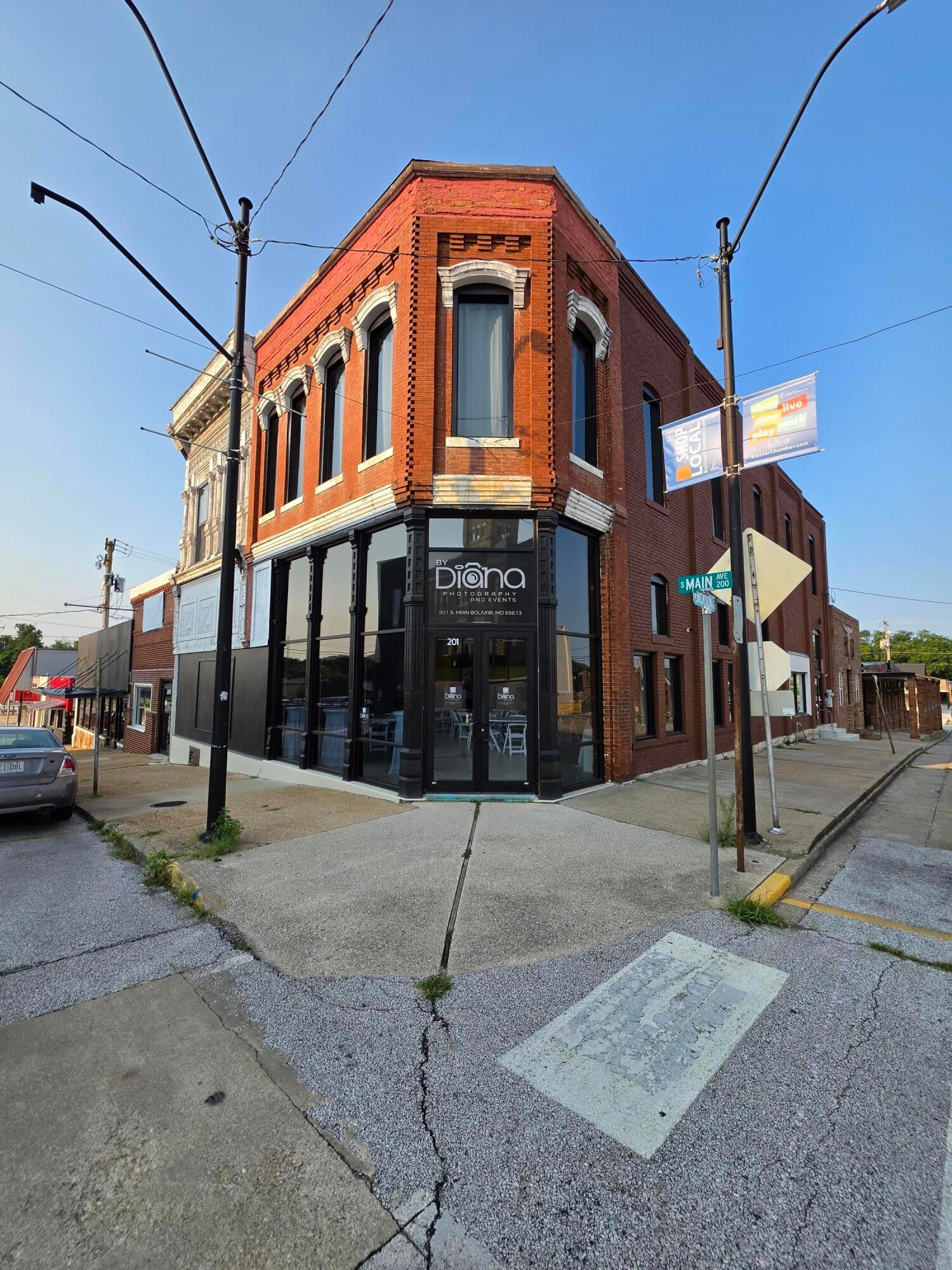 201 S Main Avenue — photo