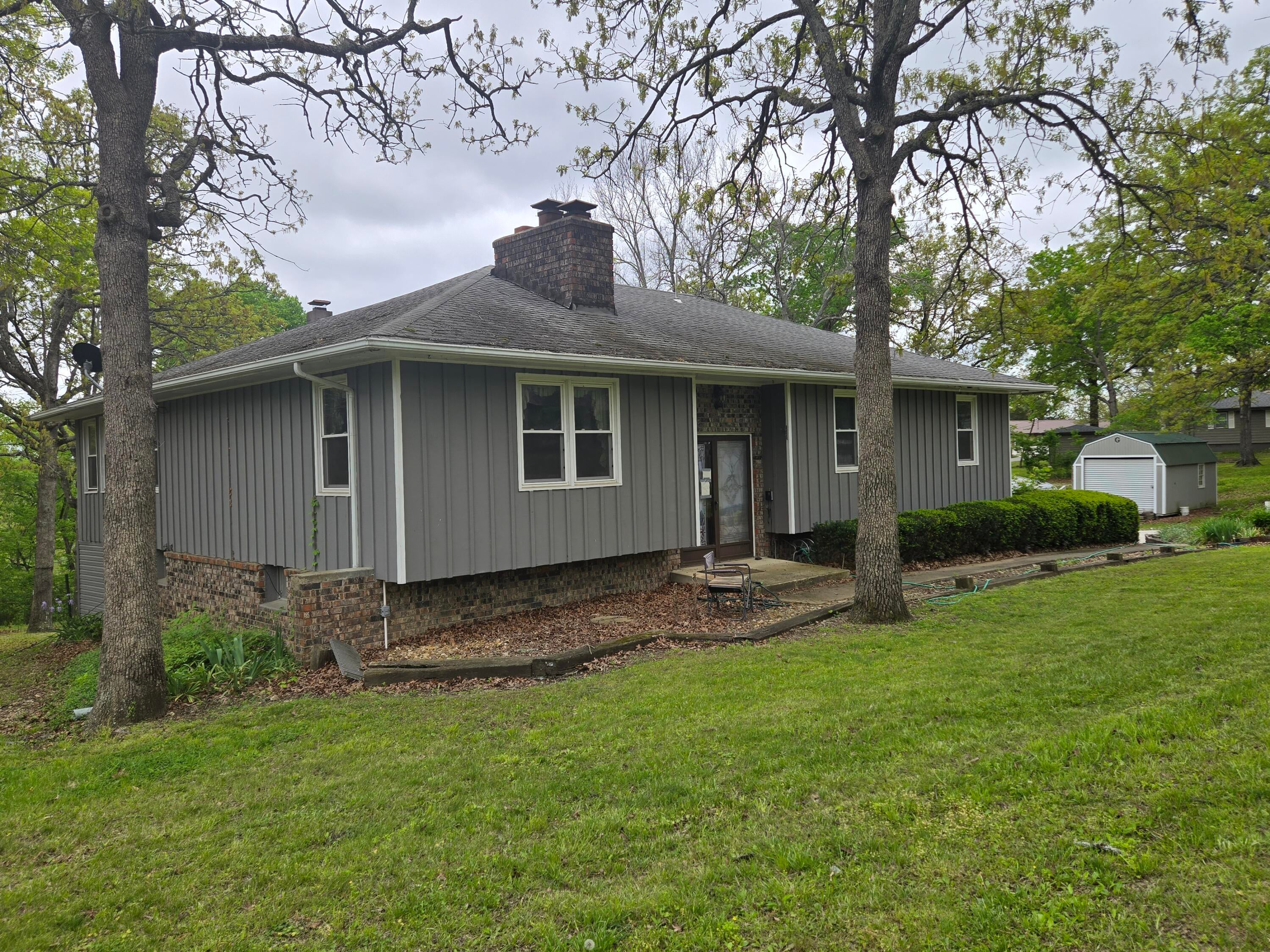 23042 Indian Lane — photo