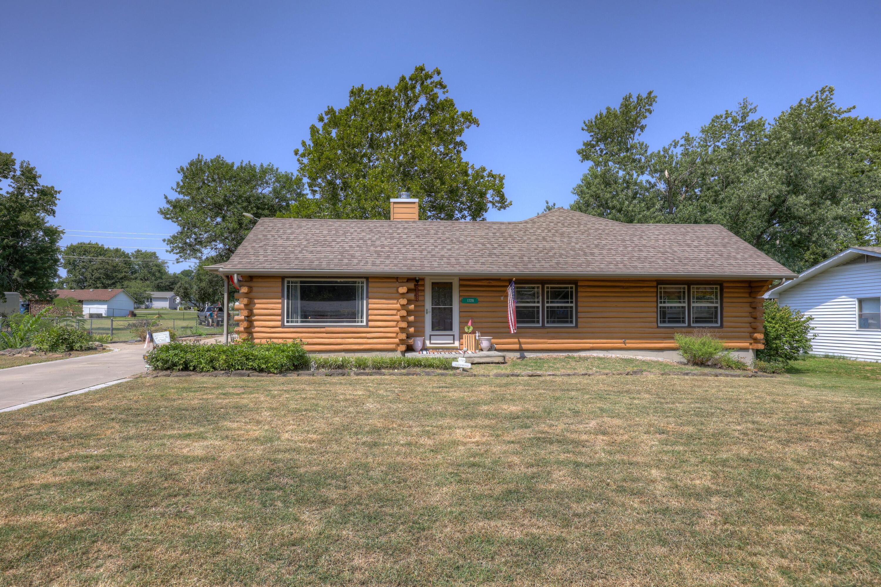 1729 Glenwood Place — photo