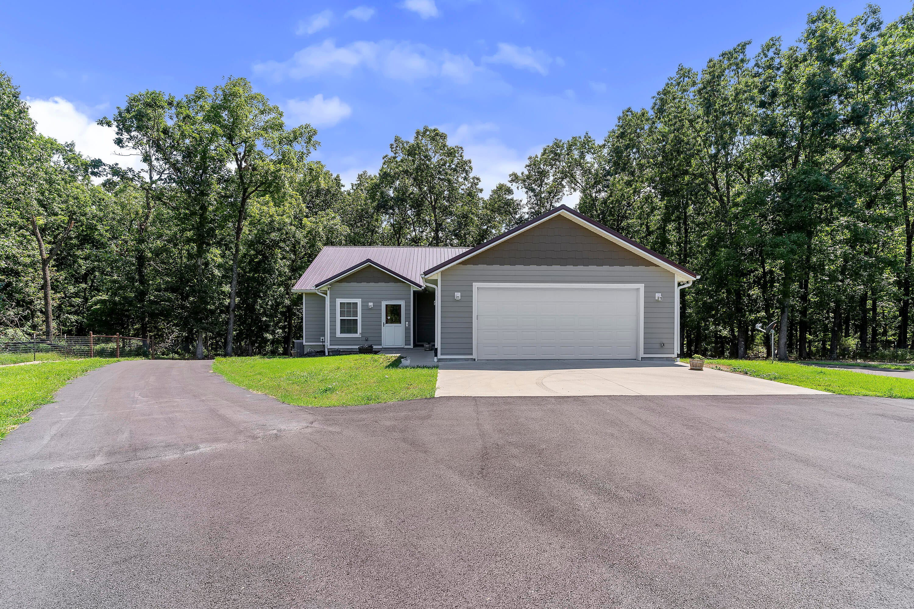 9318 E Farm Rd 112 — photo