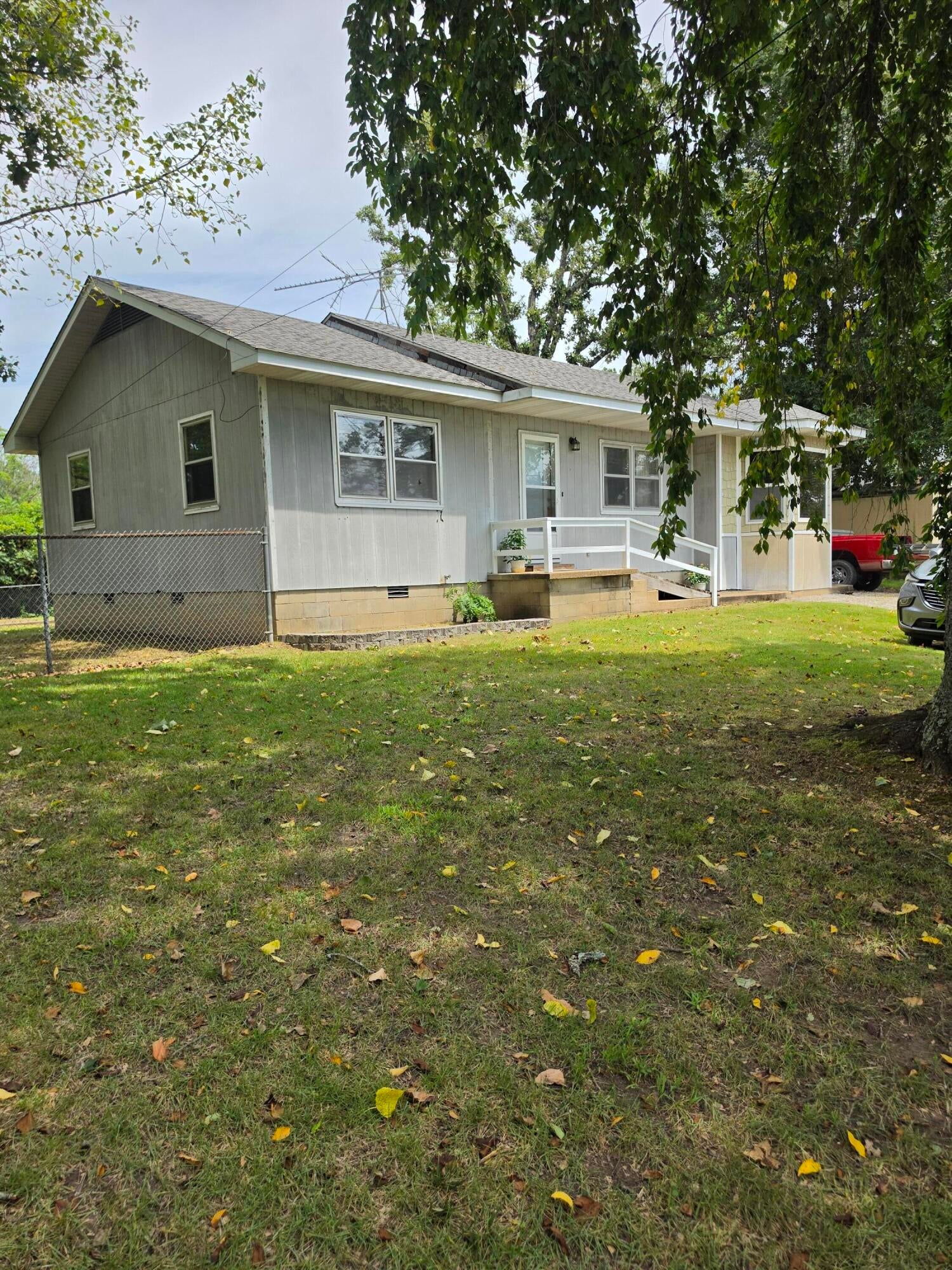 557 Missouri 181 — photo