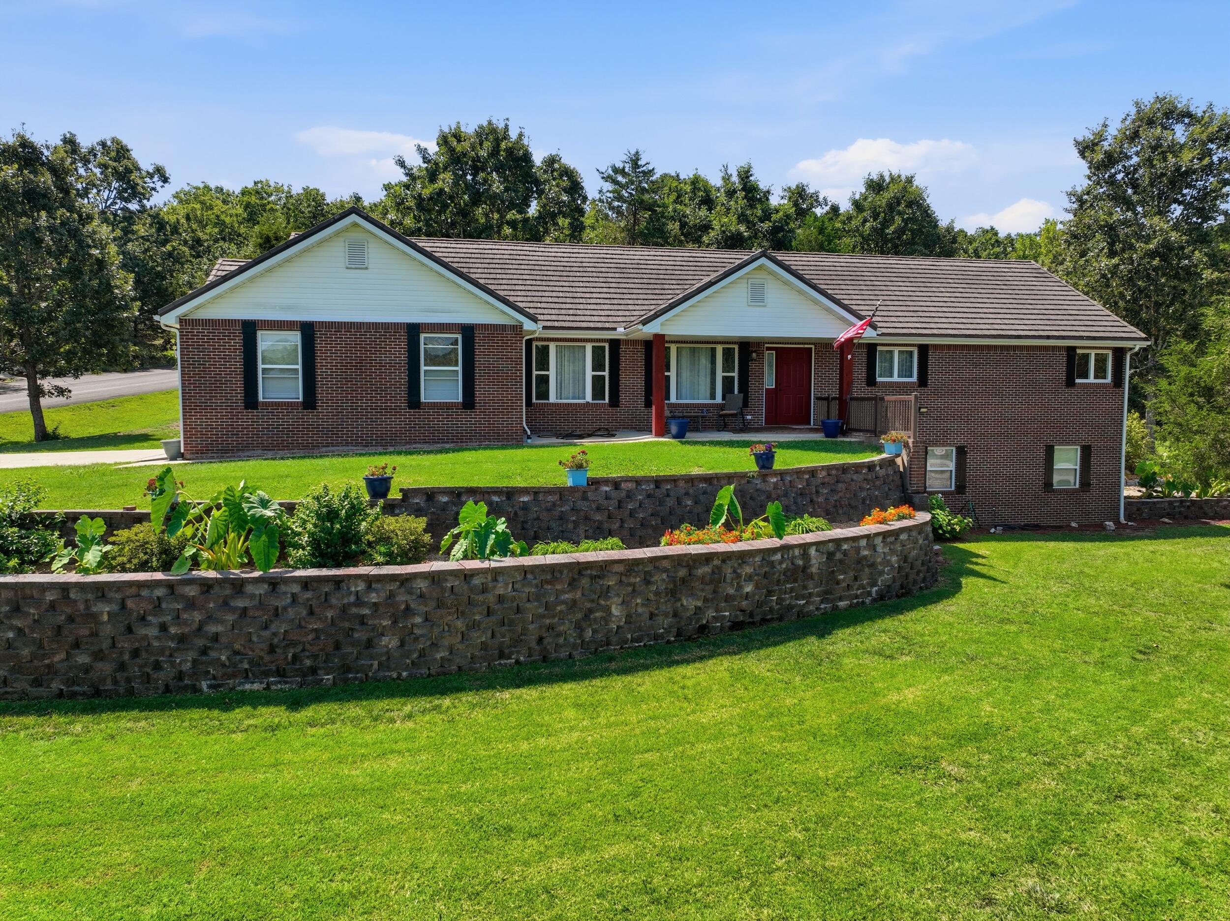 802 Hickory Lake Drive — photo