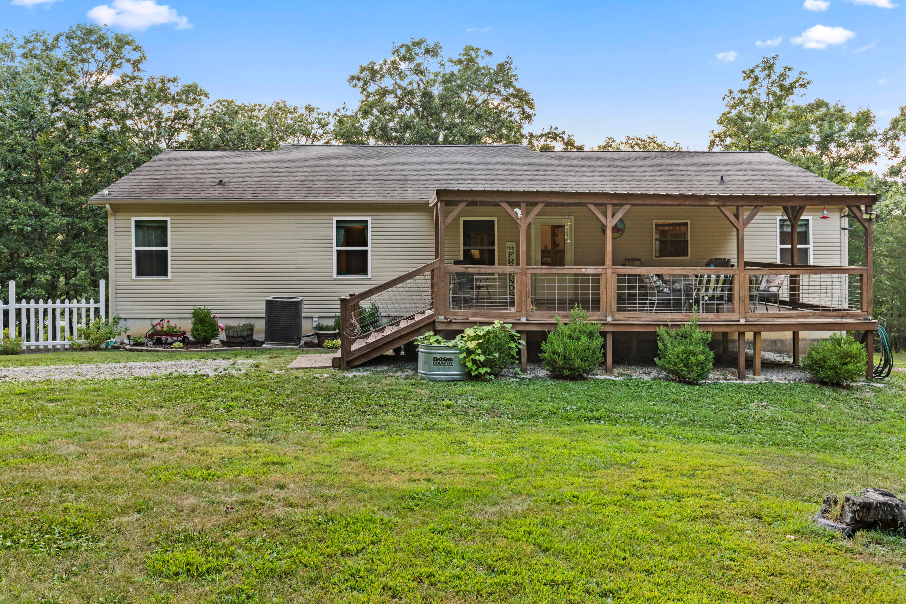 18275 New Hermitage Drive — photo