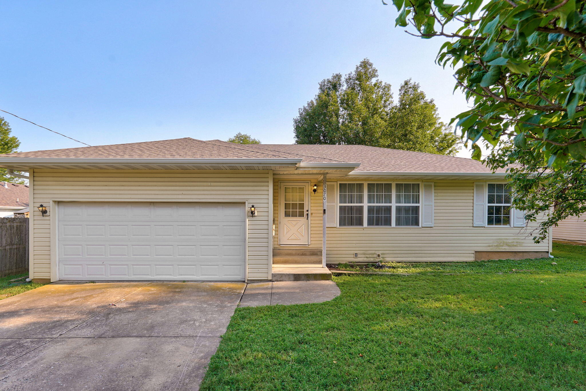 3070 W Calhoun Street — photo