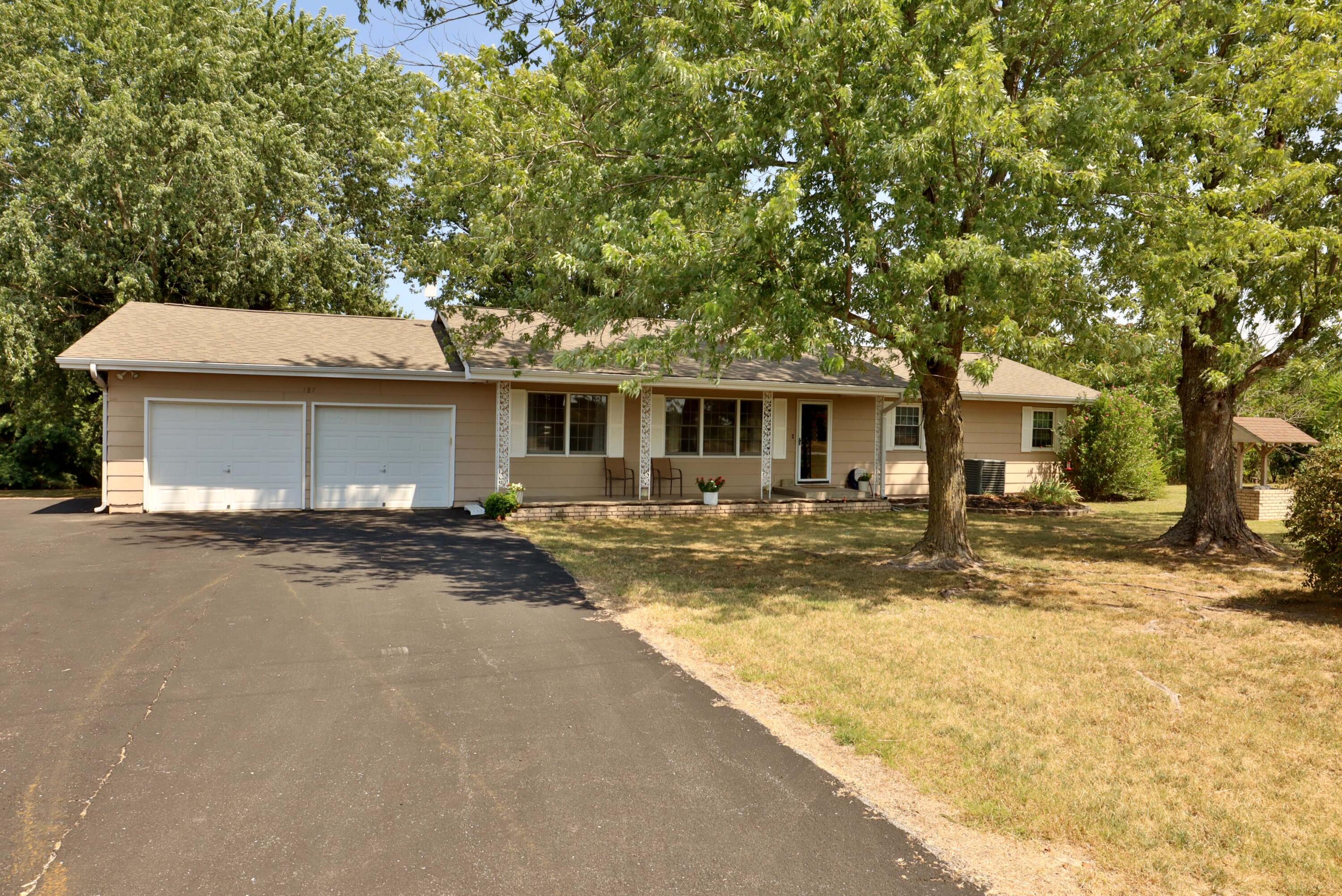 187 Rose Lane — photo