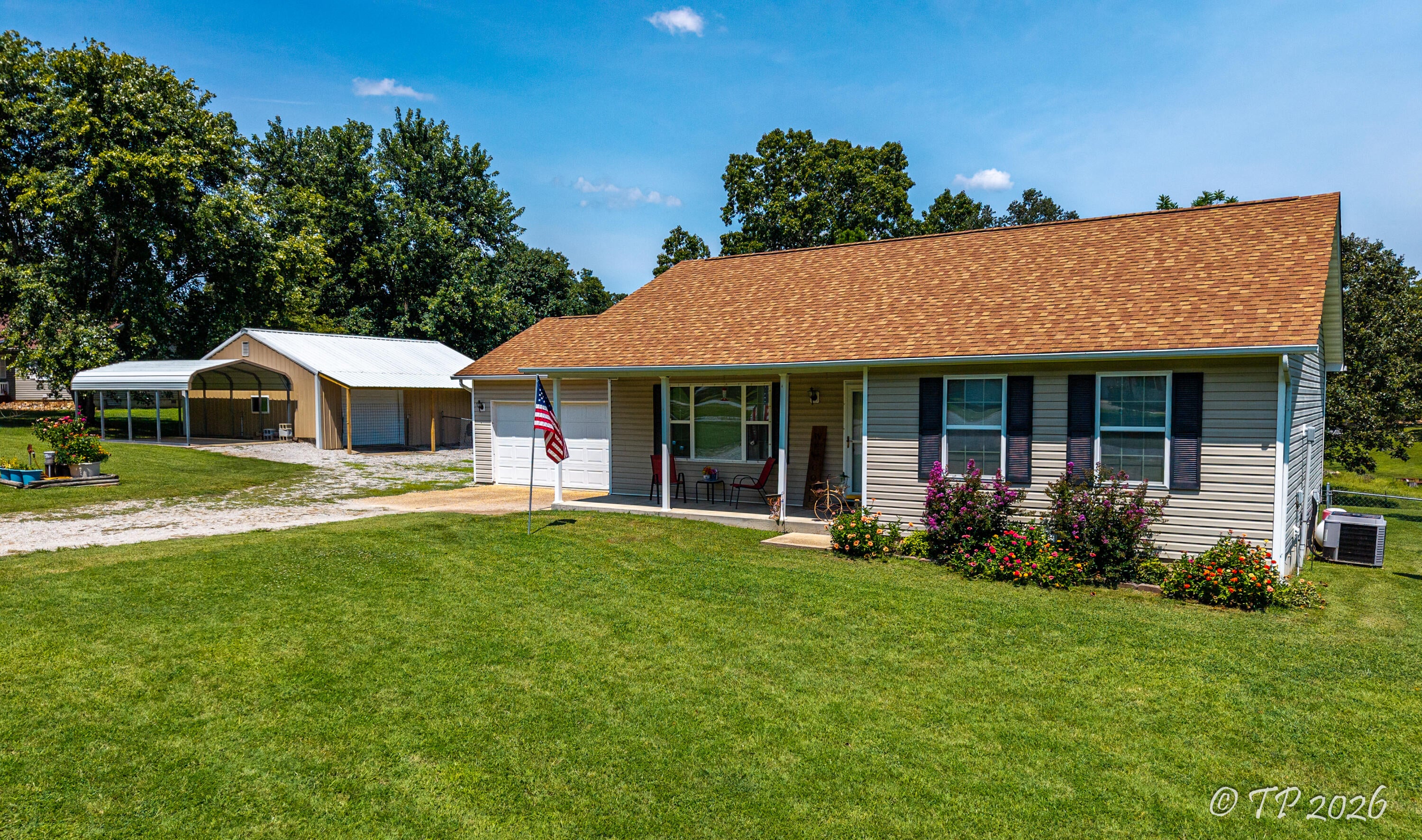 5879 County Road 1580 — photo