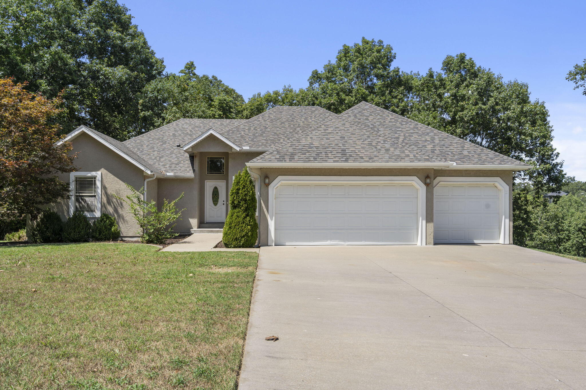 391 Southview Drive — photo