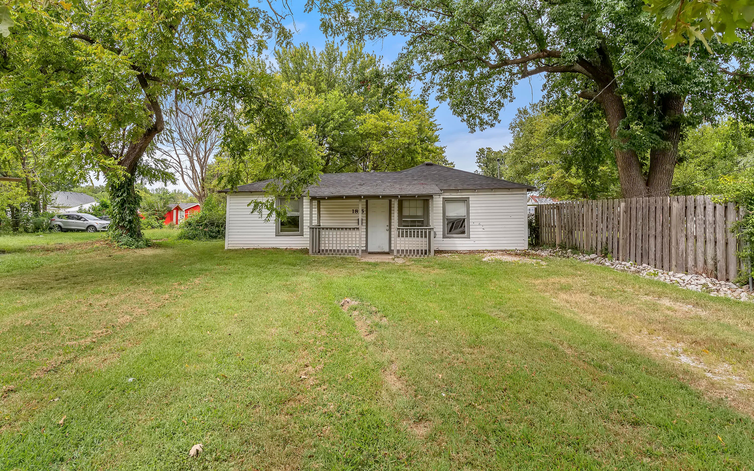 1815 W Webster Street — photo