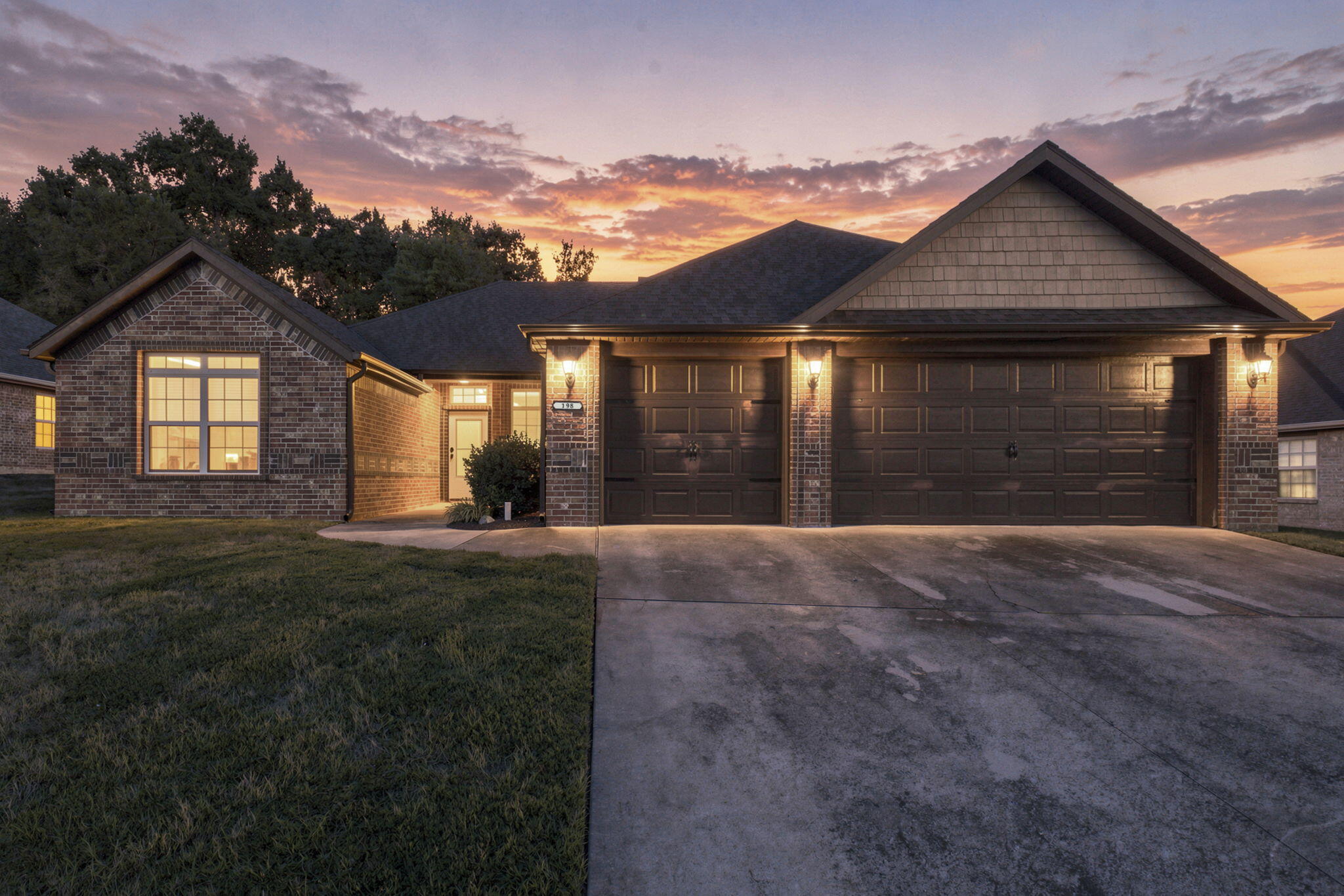 198 Stoney Pointe Drive — photo