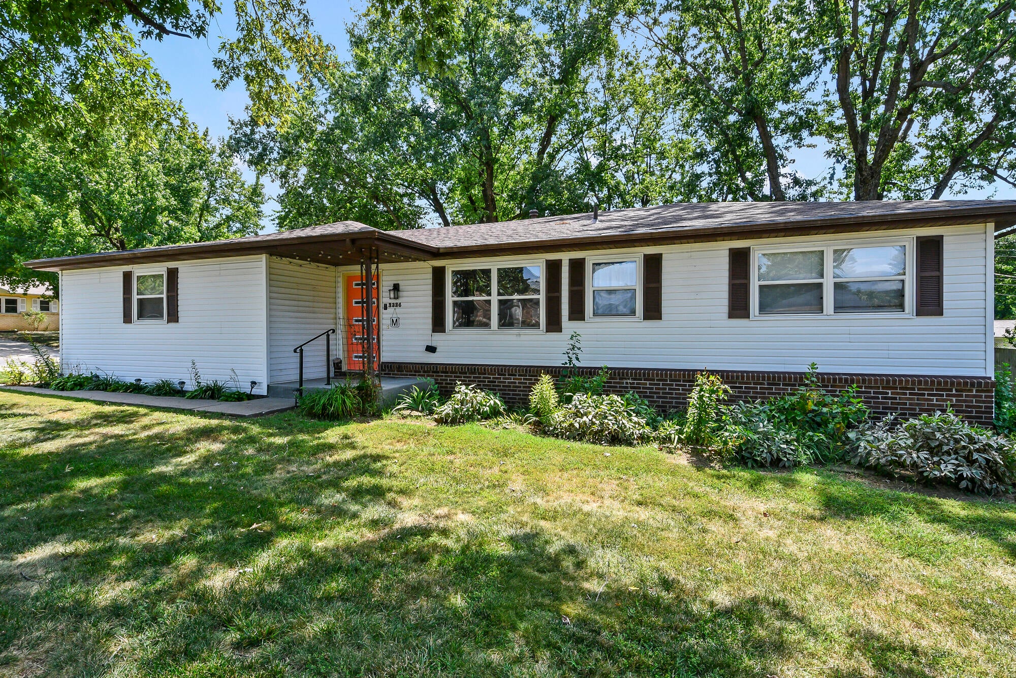 2326 E Nora Street — photo