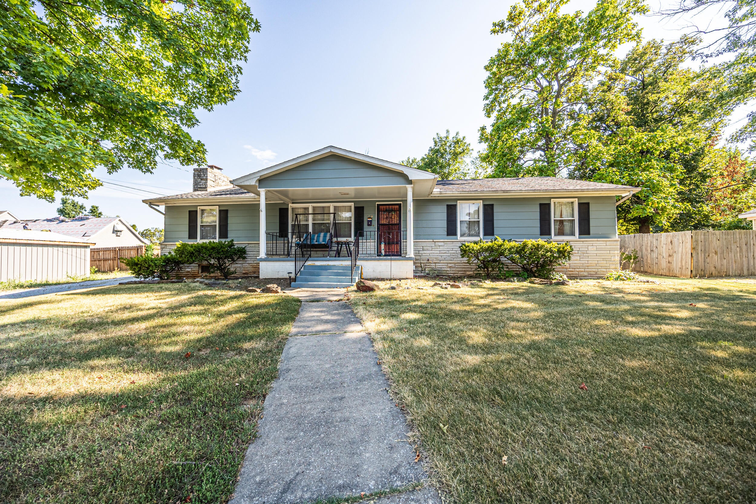108 W Hickory Street — photo