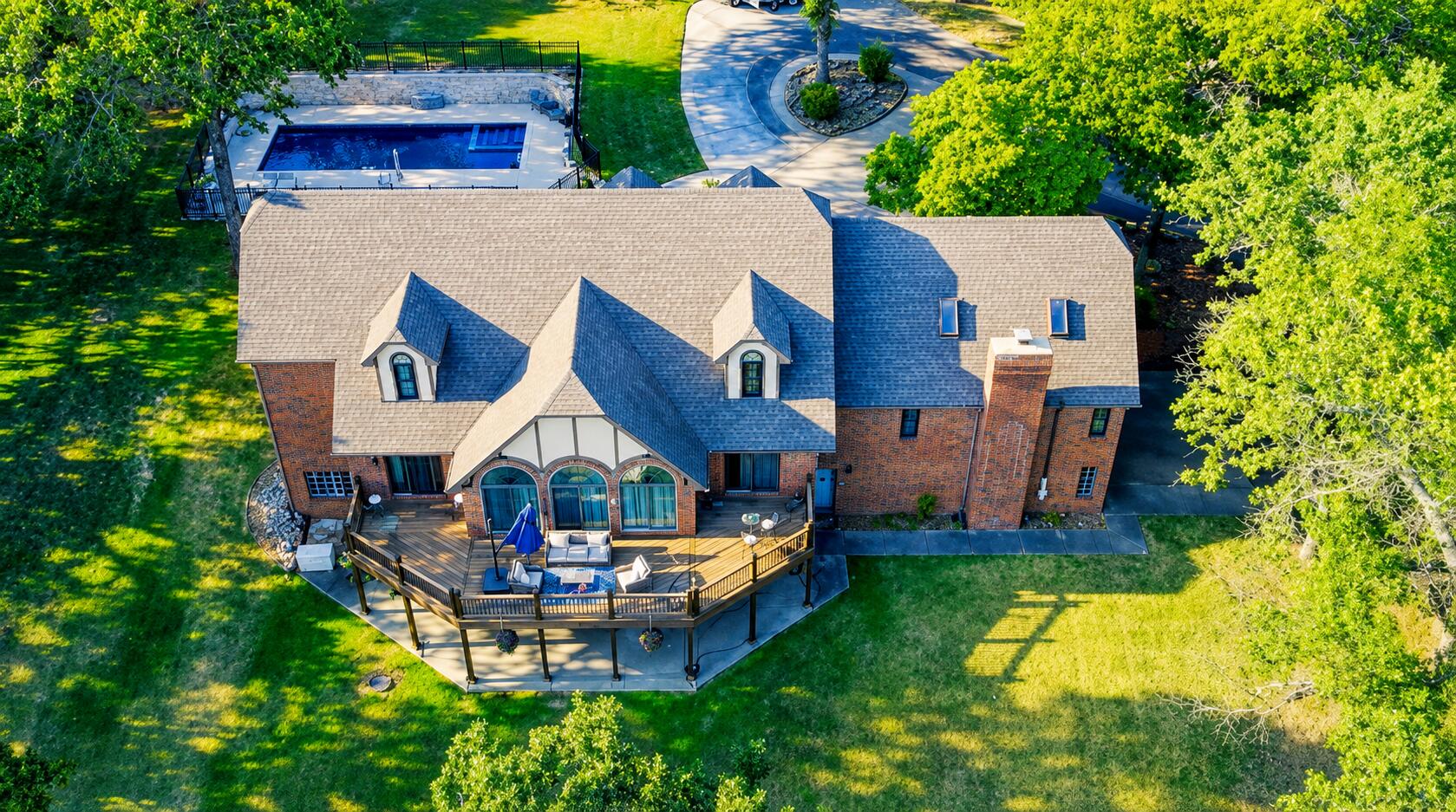 69 Horseshoe Drive — photo