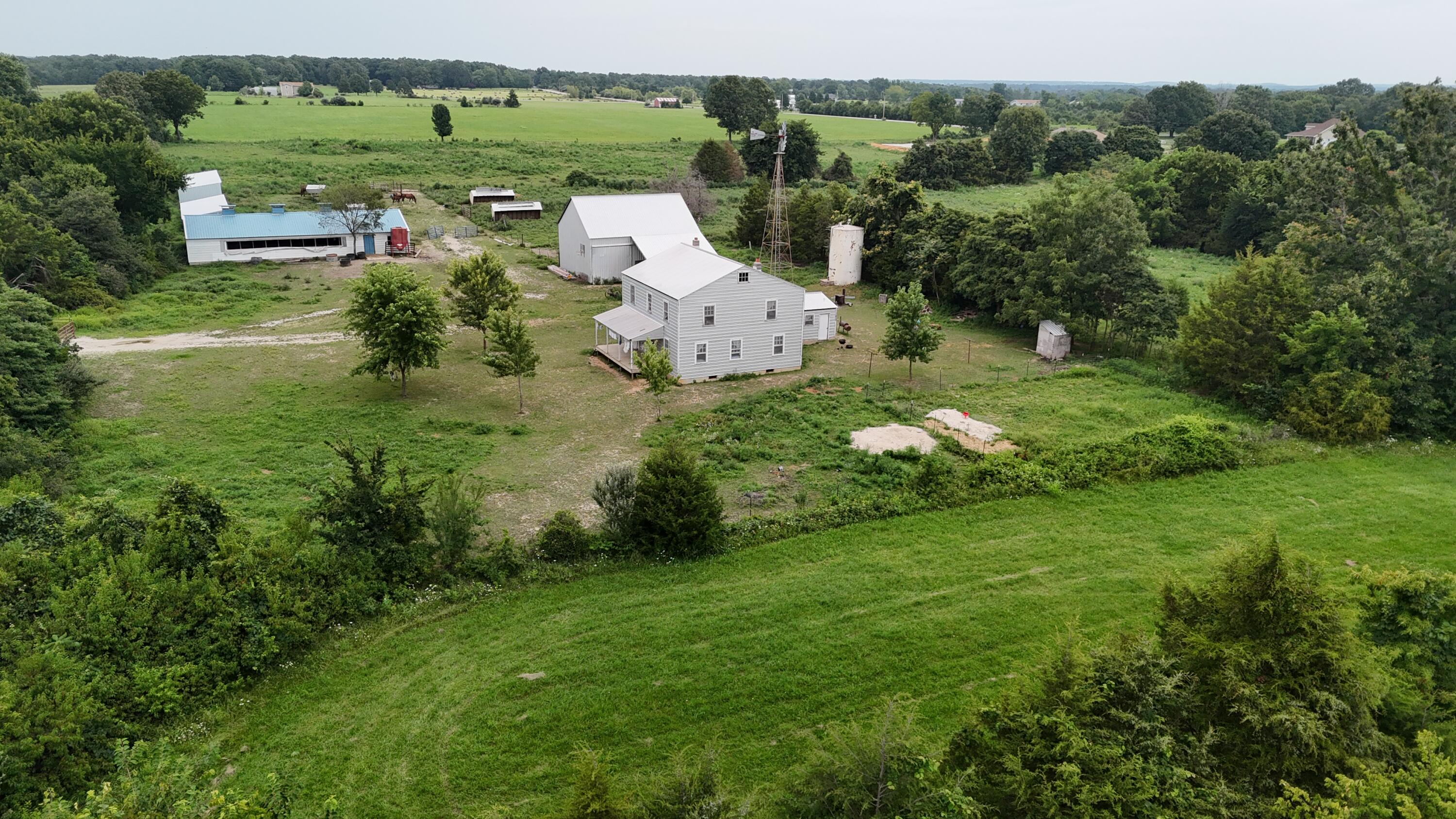 638 Centerpoint Road — photo