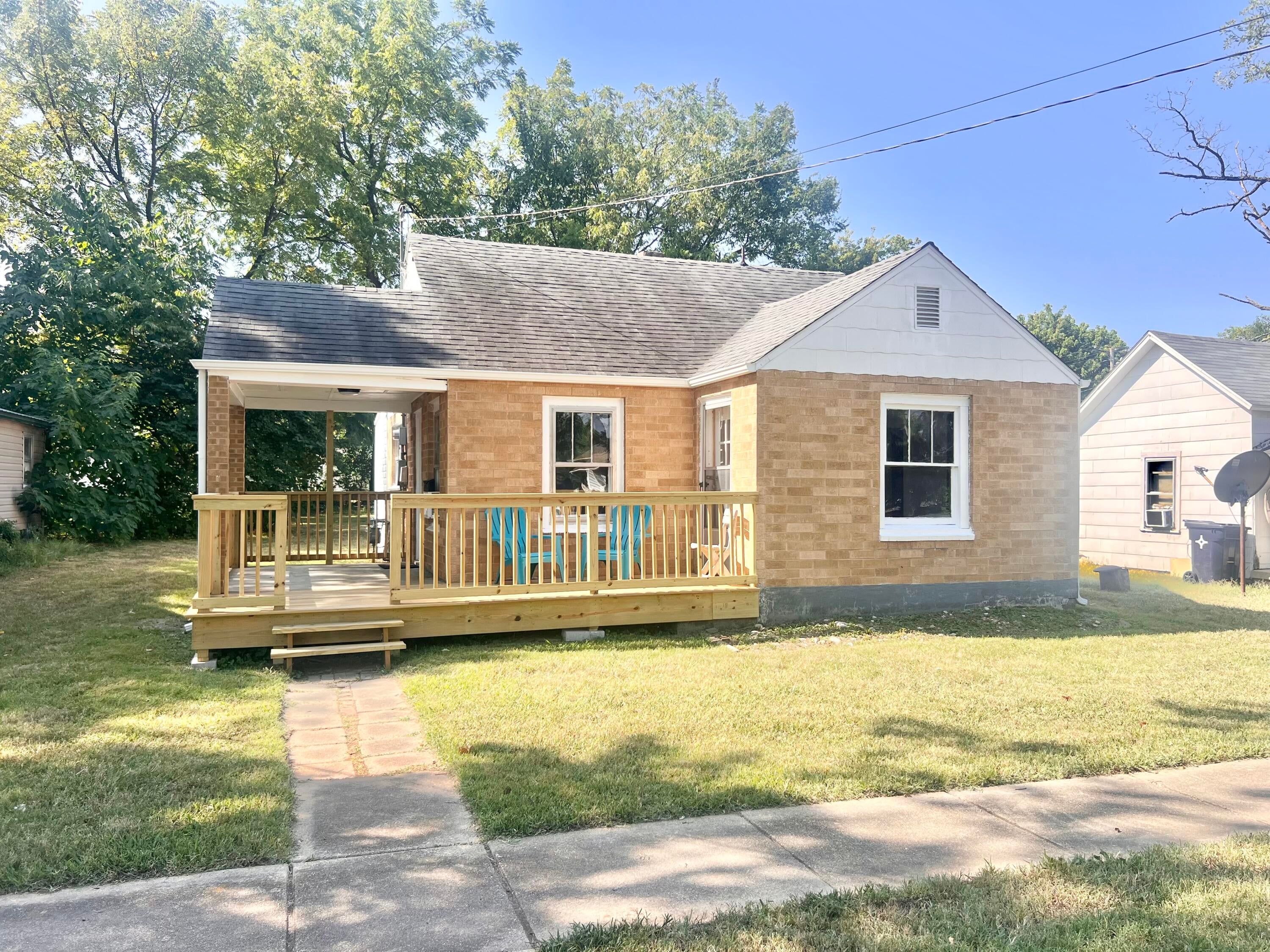 1010 W Cass Avenue — photo