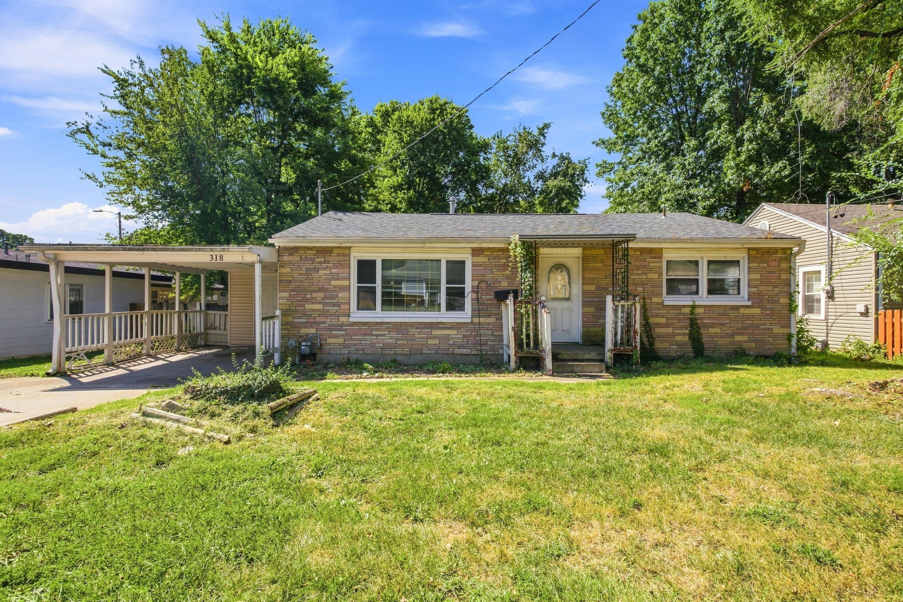 318 E Whiteside Street — photo