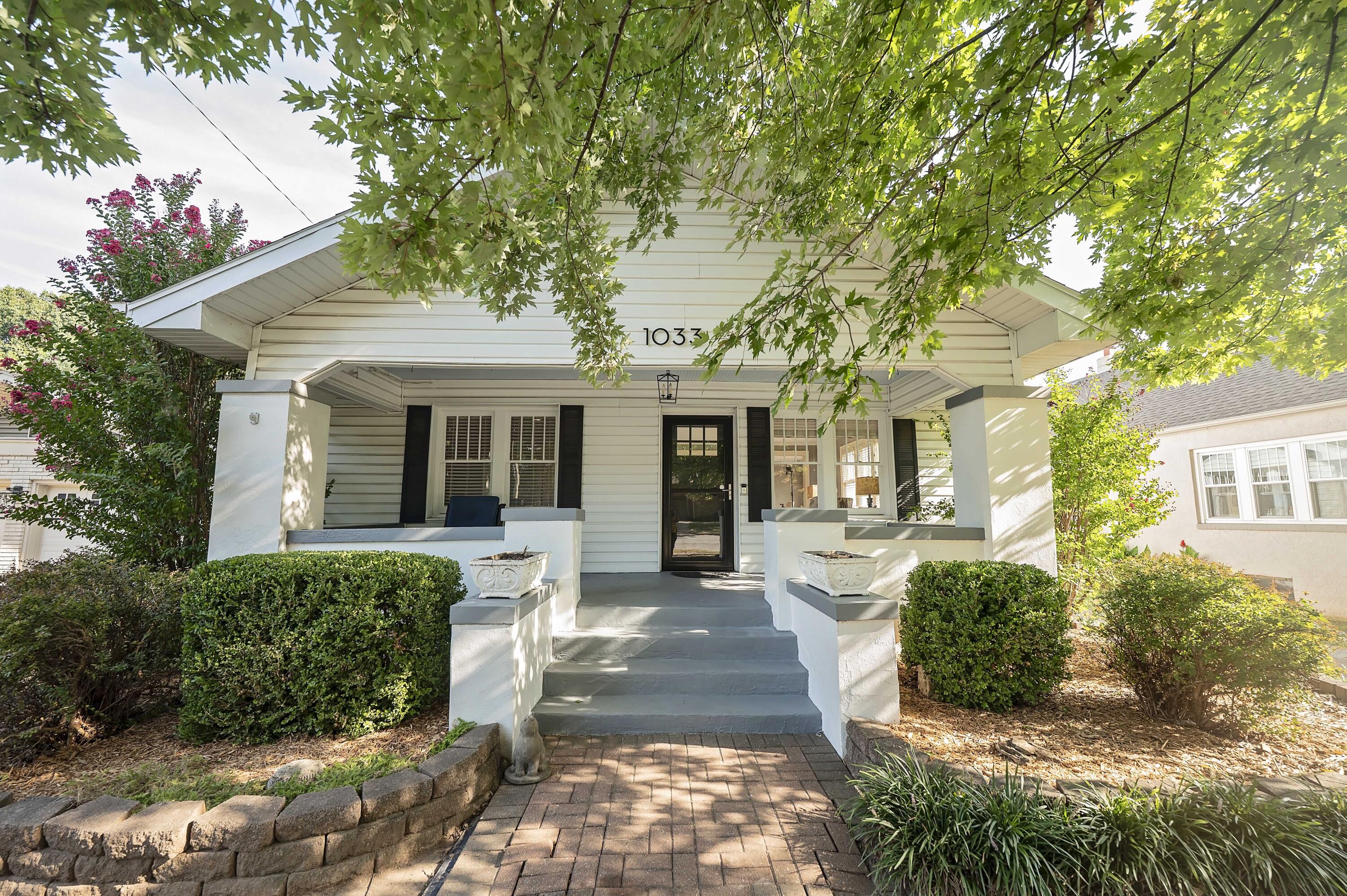 1033 E Stanford Street — photo