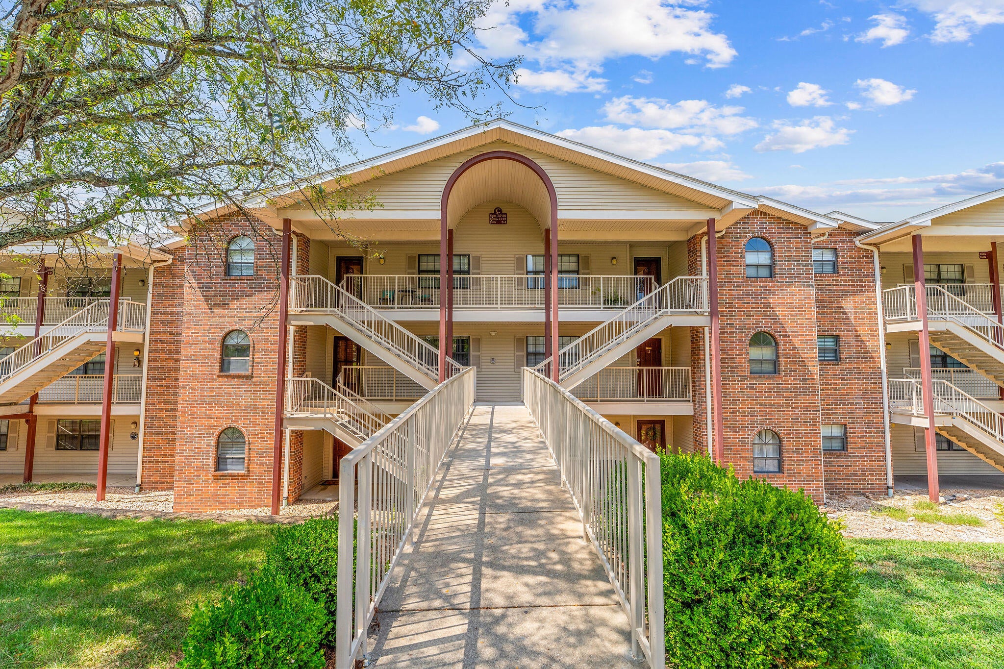 350 S Wildwood Drive 3 — photo