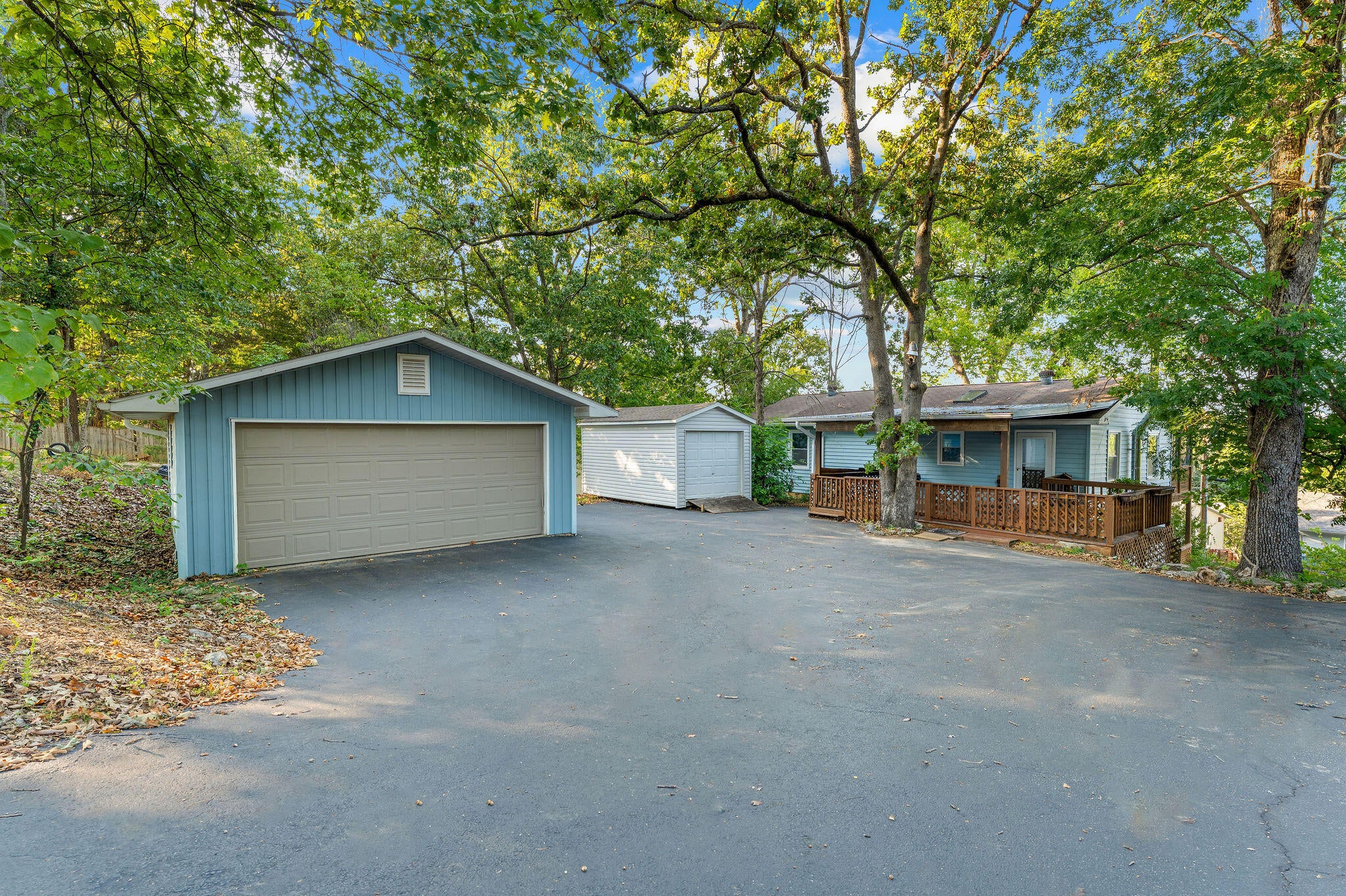 100 Cherokee Drive — photo
