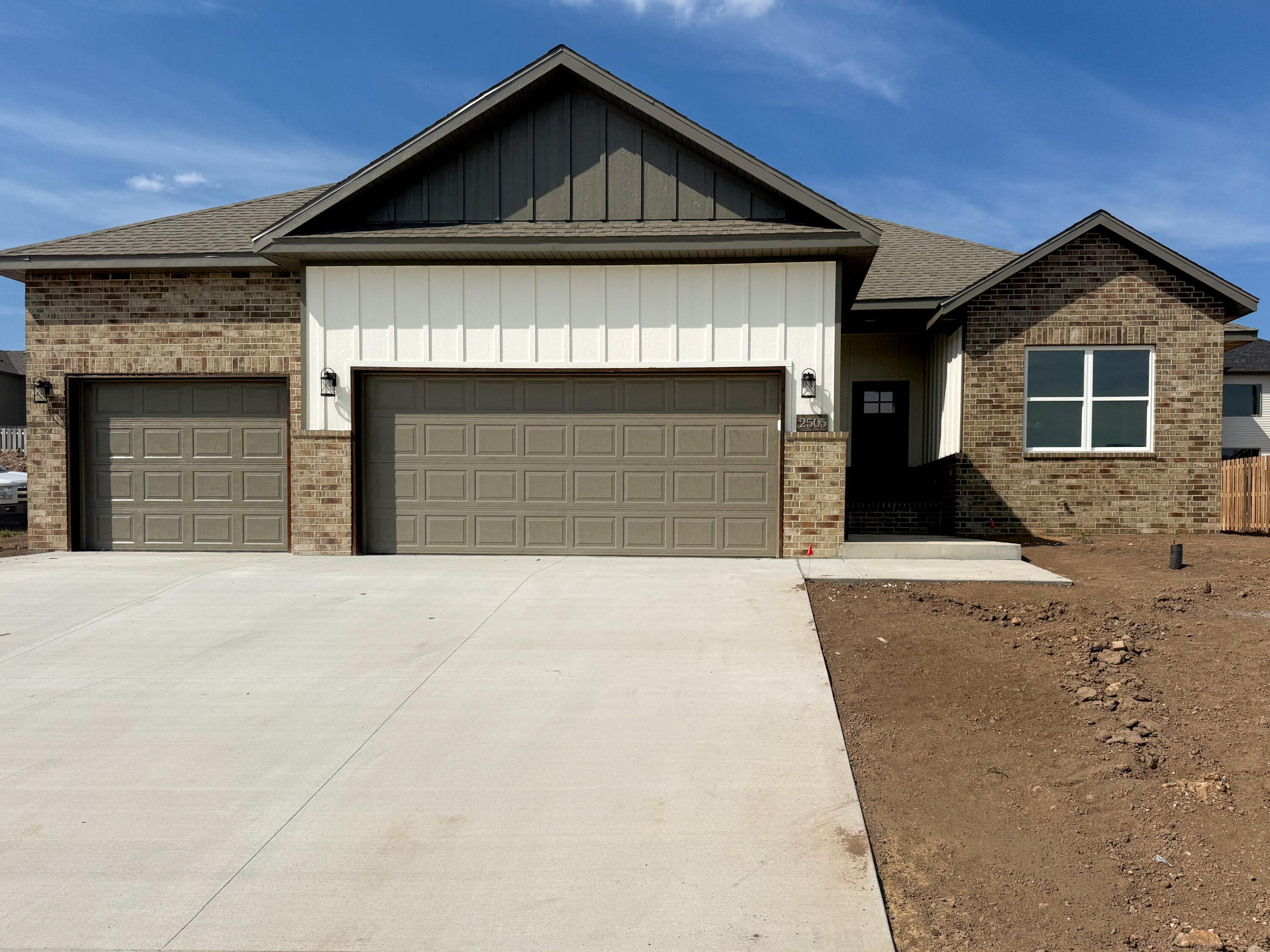 2505 W Fisherman Drive — photo