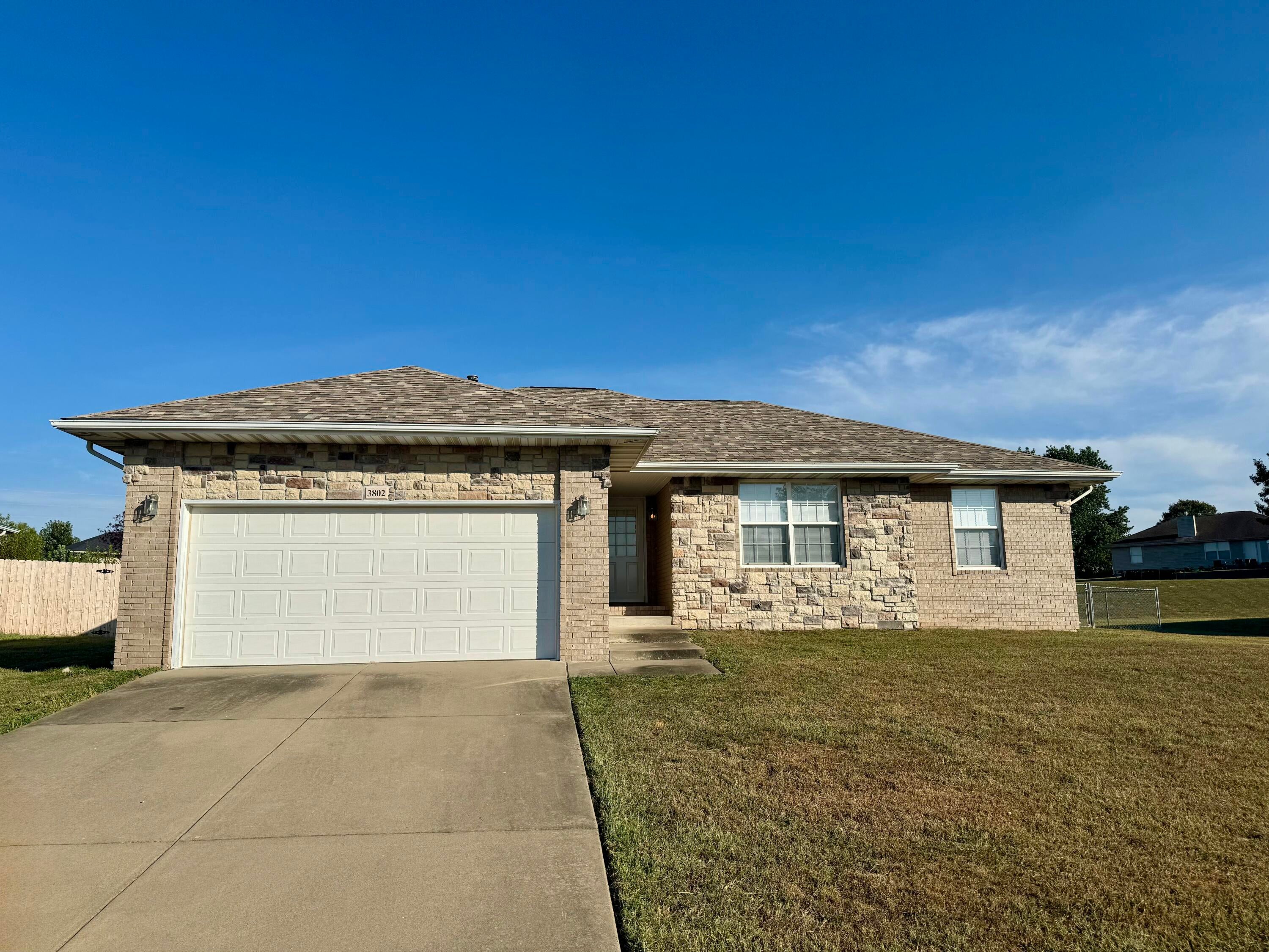 3802 W Greenway Drive — photo