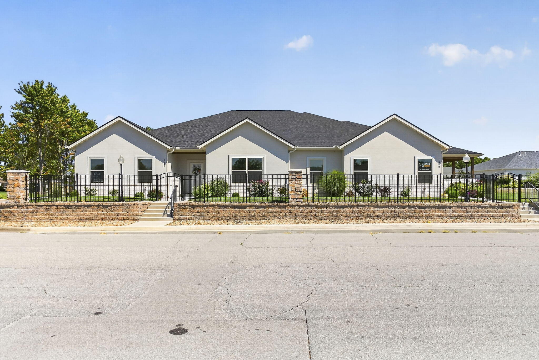 Home in Carthage, MO 64836 — photo 2