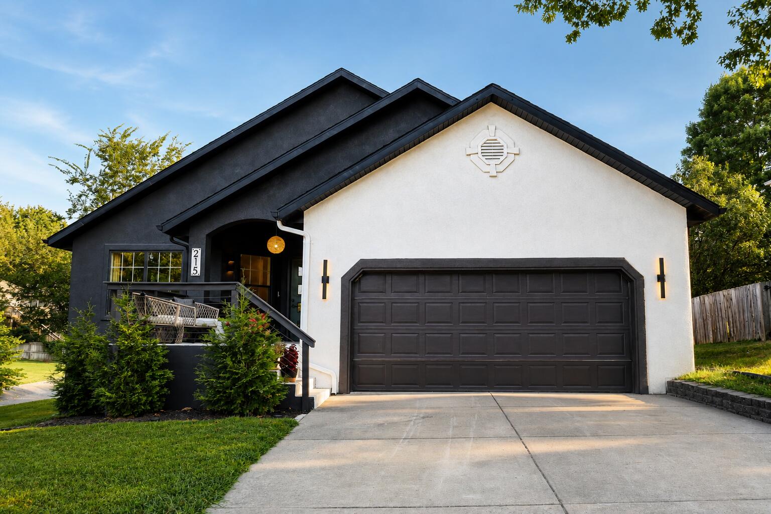 215 W Pine Hill Court — photo