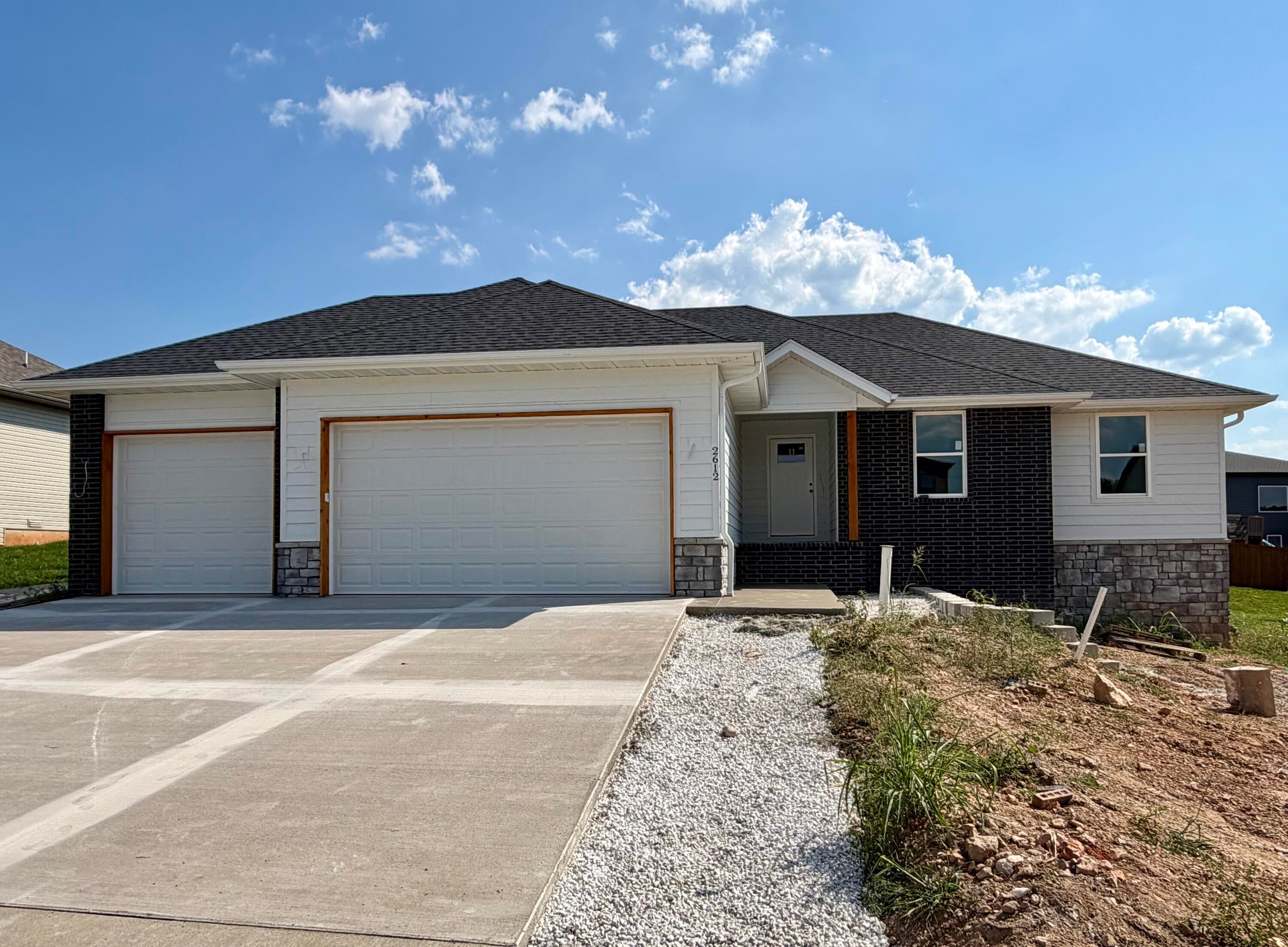 2612 W Pigeon Drive — photo