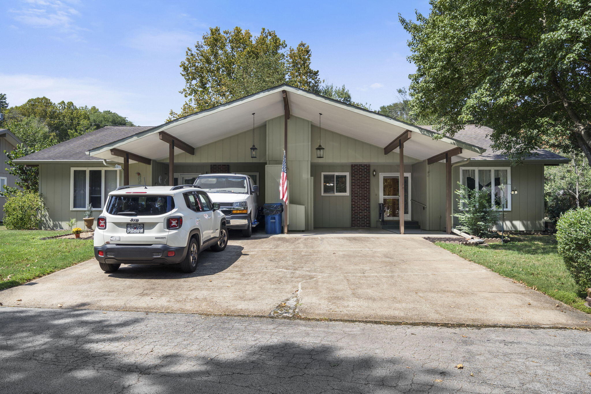 7 Oak Court — photo