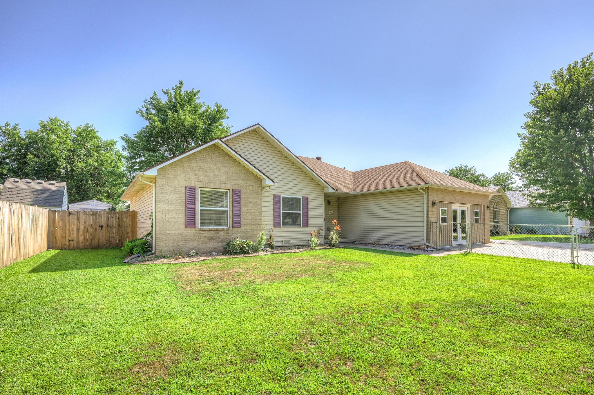 1422 W Macon Street — photo