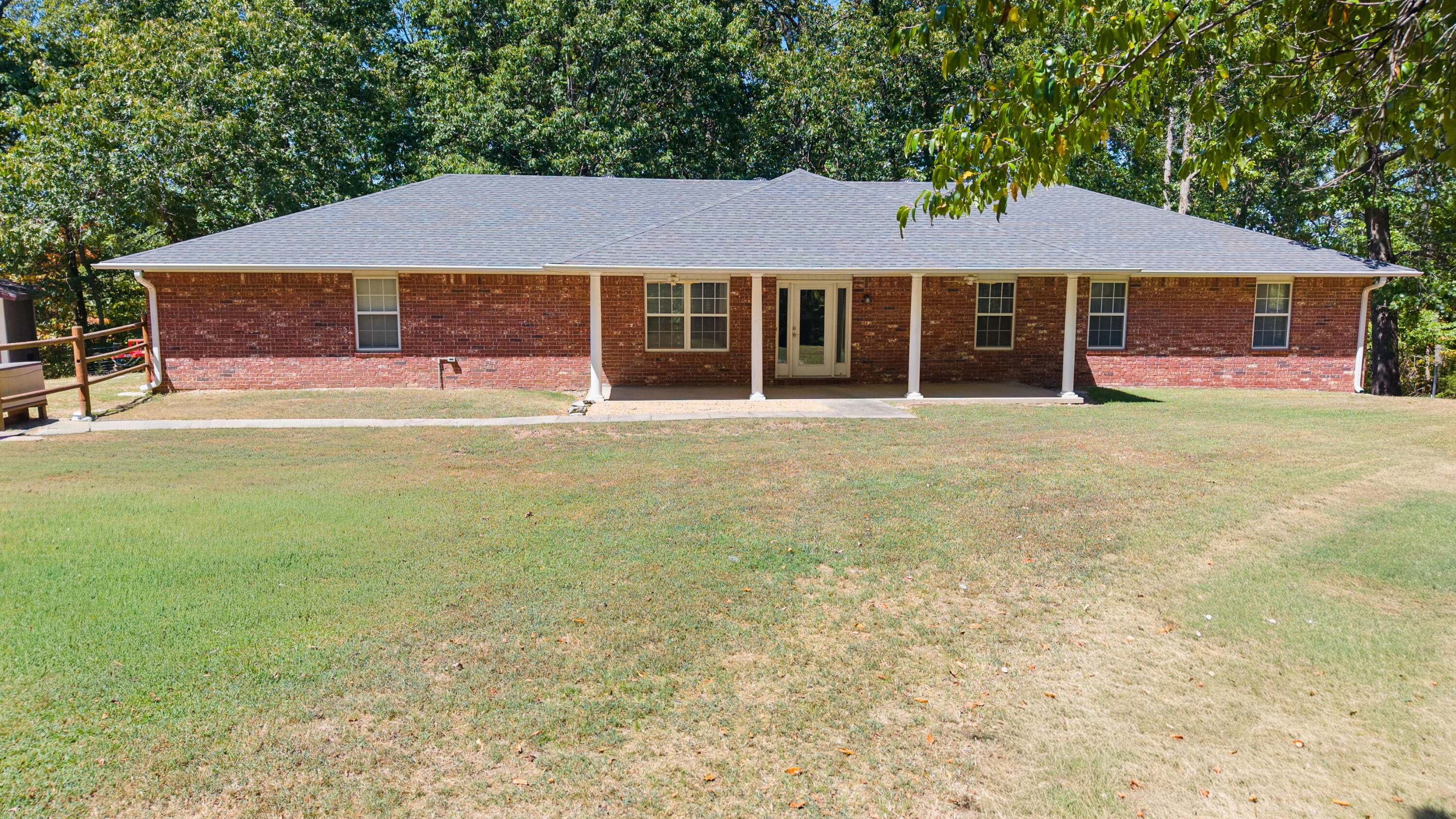25940 Farm Road 1070 — photo
