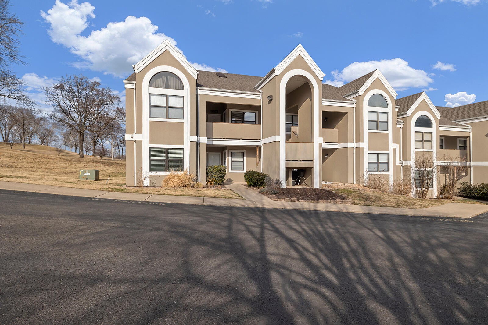 255 Wimbledon Drive 1 — photo