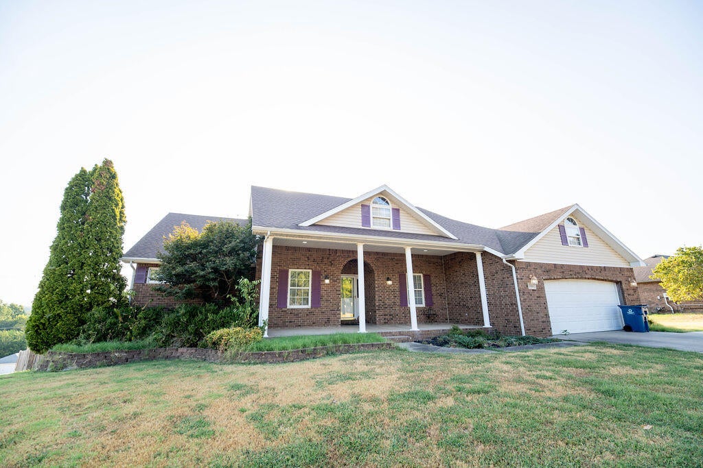 1301 Fox Ridge Lane — photo