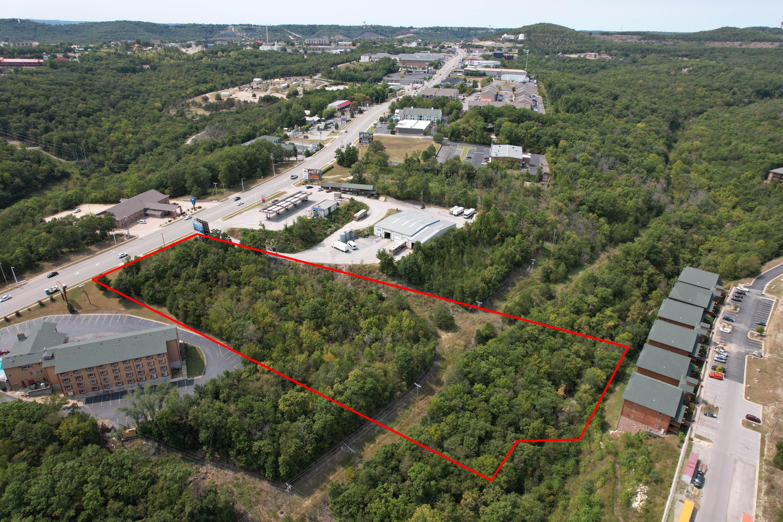 2534 Shepherd Of The Hills Expressway — photo