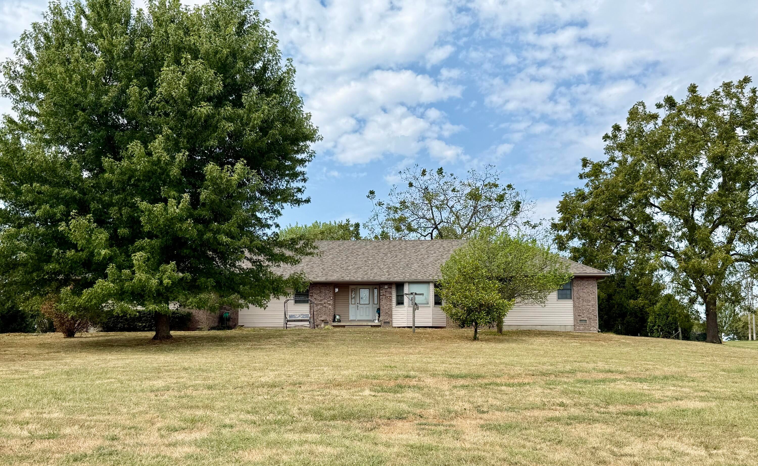 3015 Pool Drive — photo