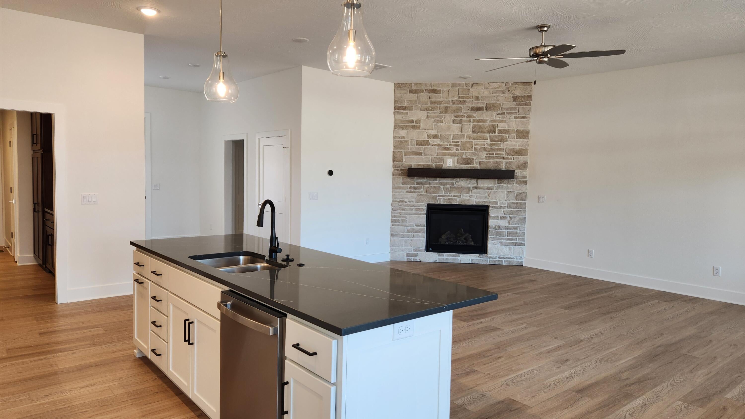 2423 E Swallow Street, Springfield, MO 65804 — photo 3