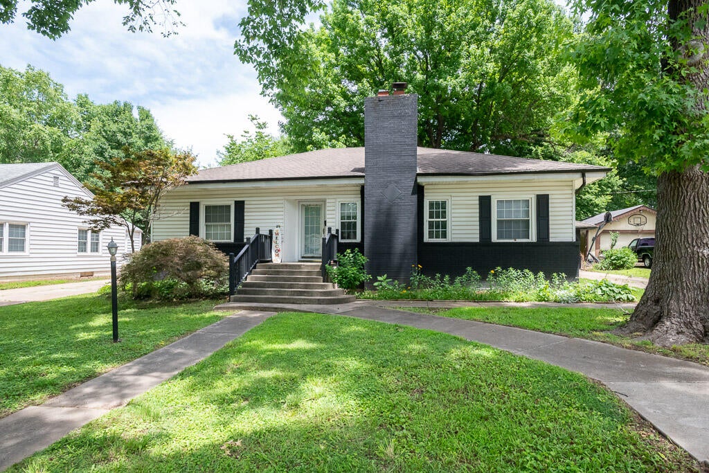 Home in Springfield, MO 65804 — photo 2