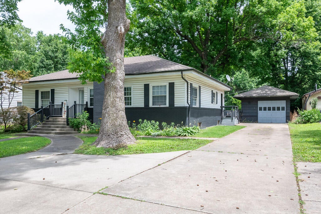 Home in Springfield, MO 65804 — photo 3