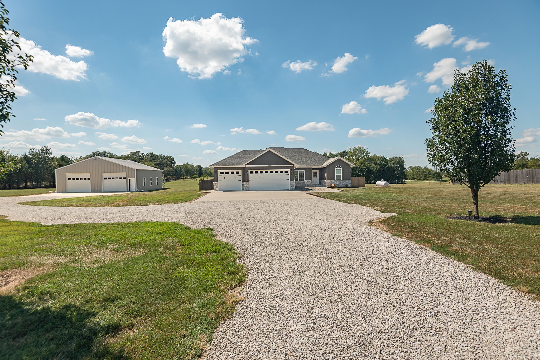 9833 N State Highway 125 — photo