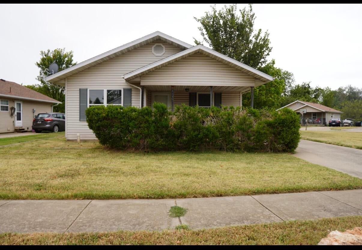 1145 N Oak Park Drive — photo