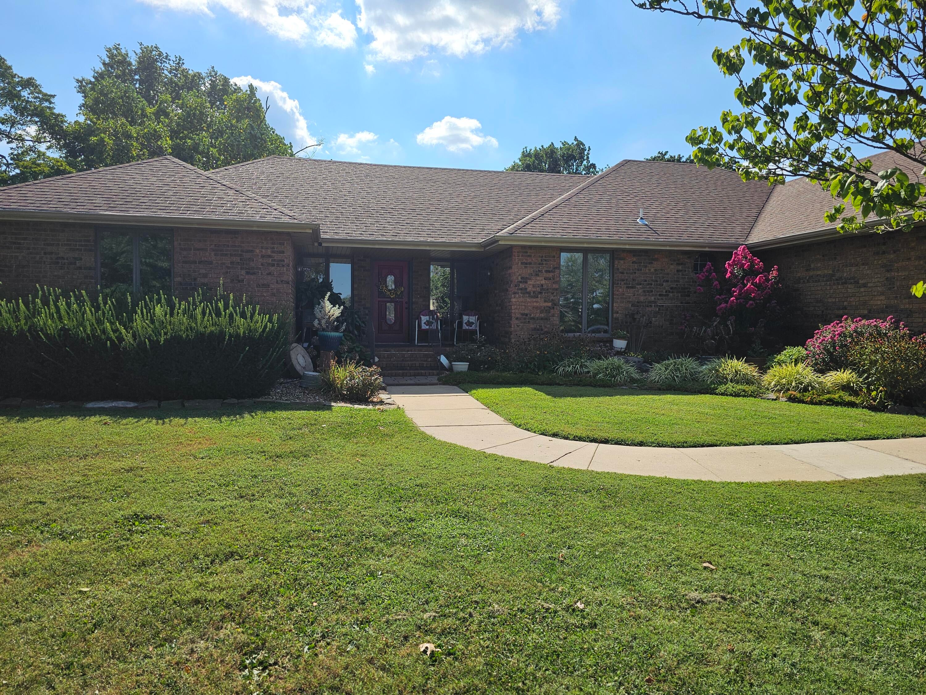 315 N Old Wilderness Road — photo