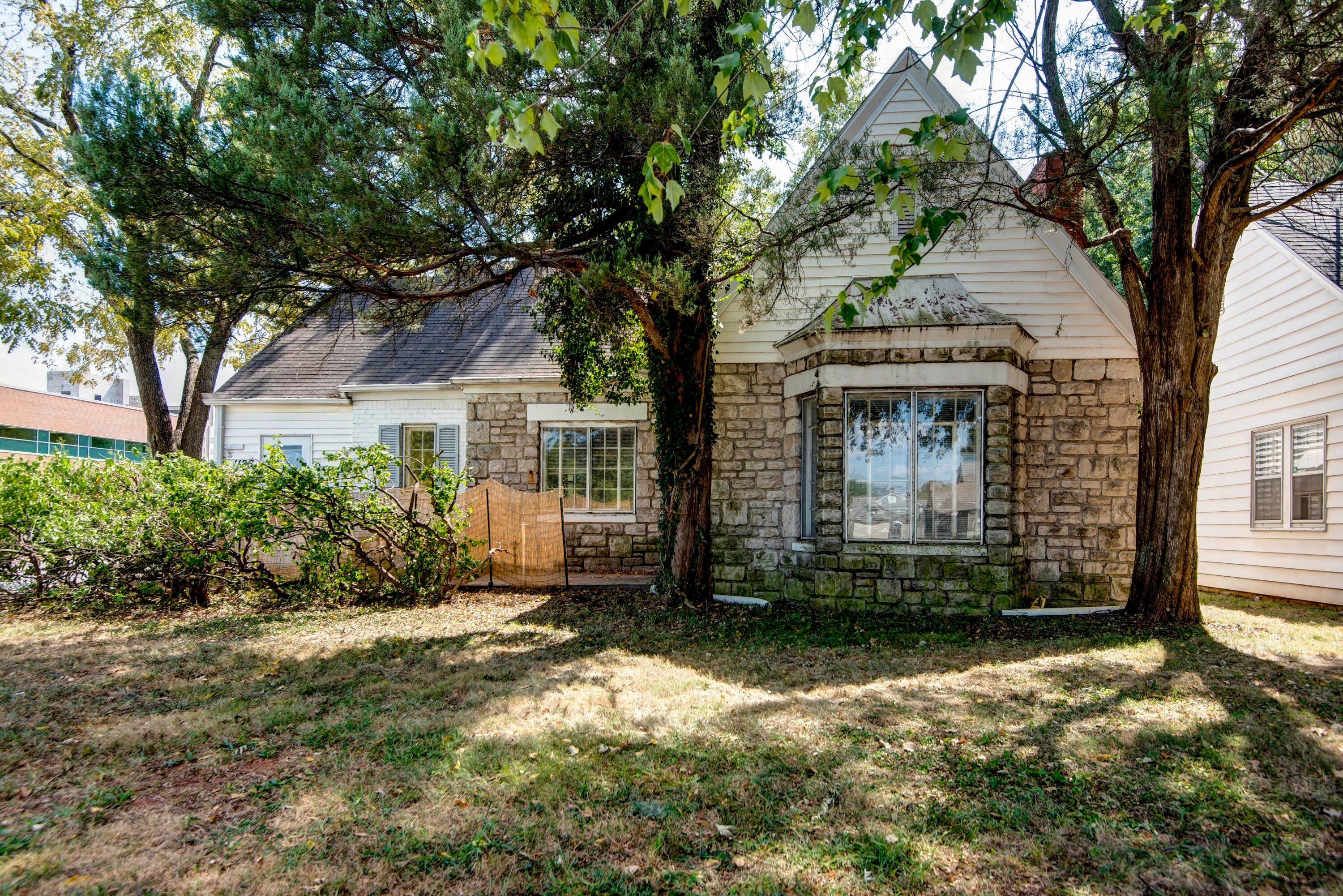 1126 E Sunshine Street — photo
