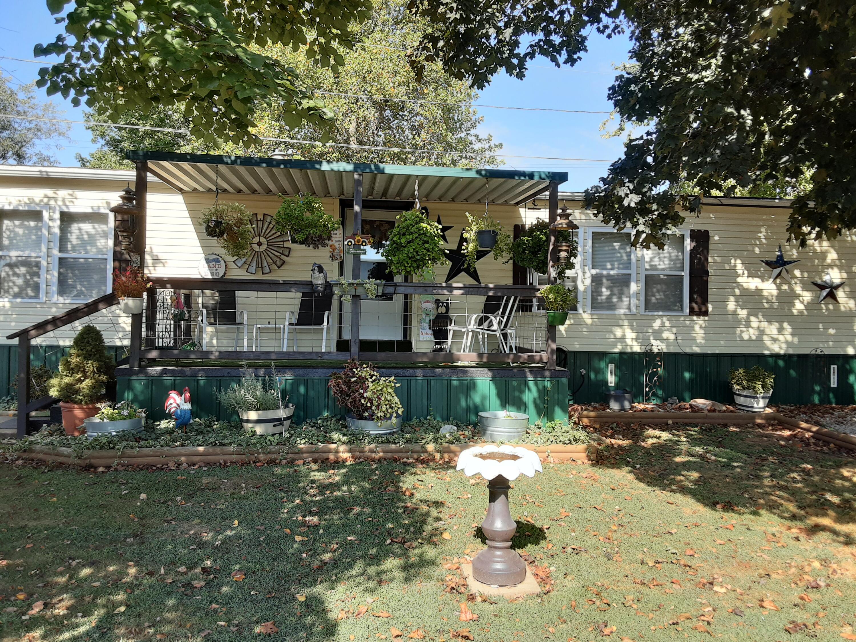 1313 Lucinda Lane — photo