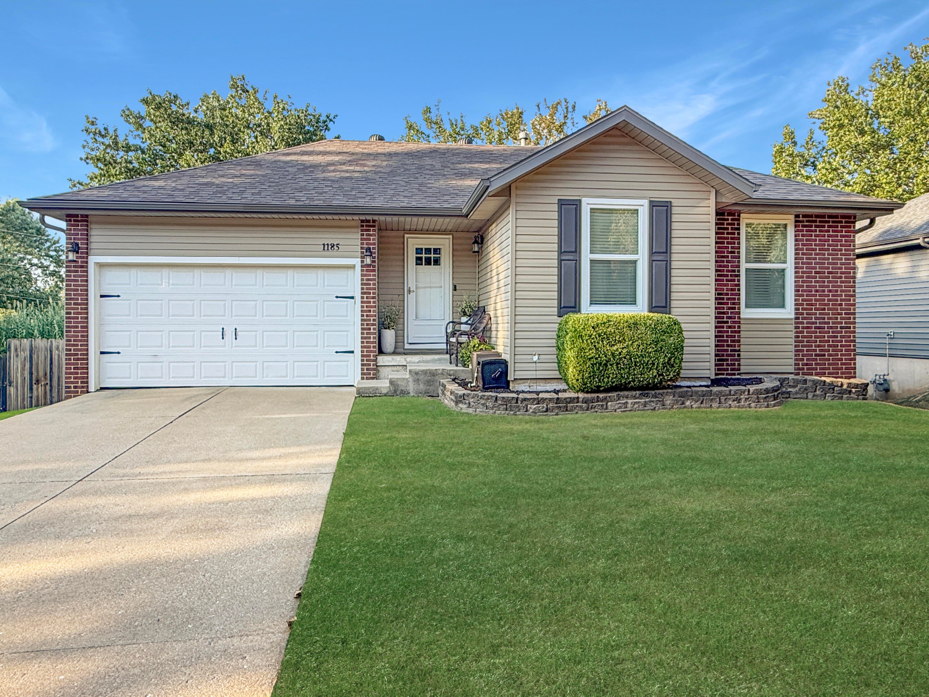 1185 W Grayrock Drive — photo