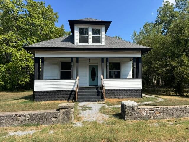107 E Odell Street — photo