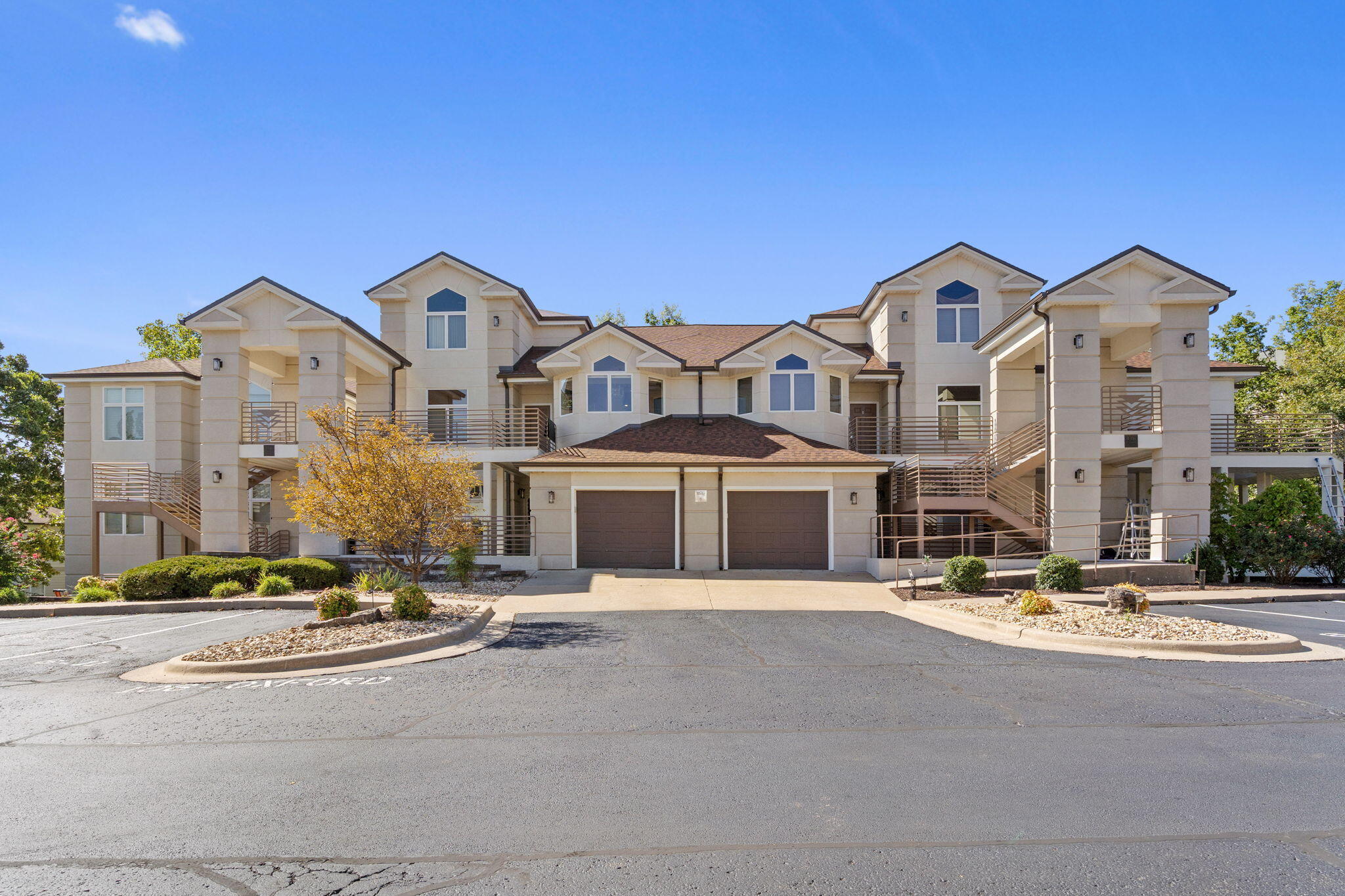 106 Oxford Drive 1 — photo