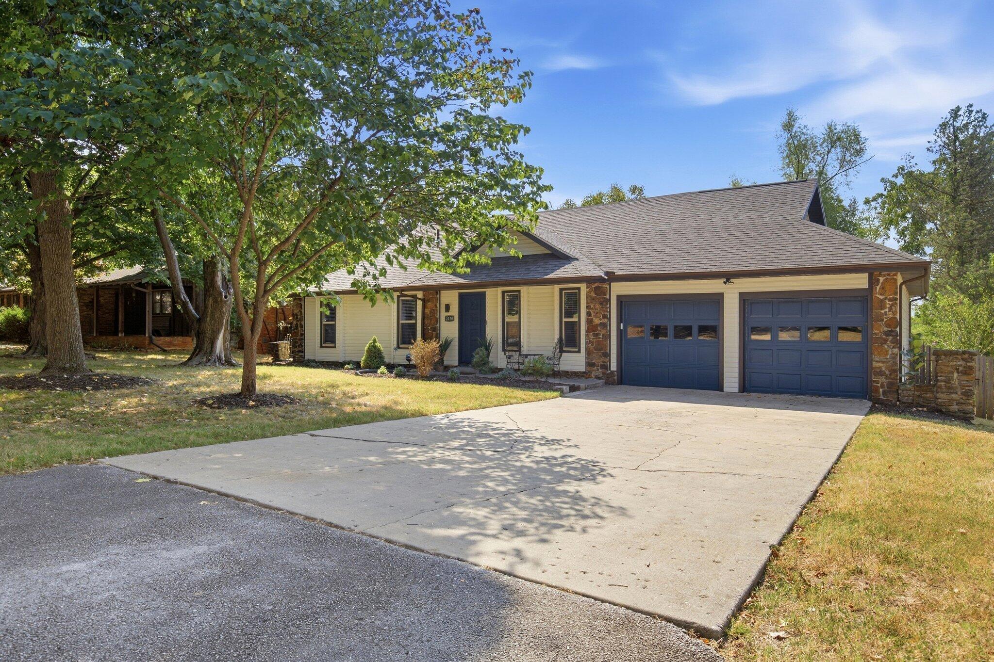 2158 E Cardinal Street — photo